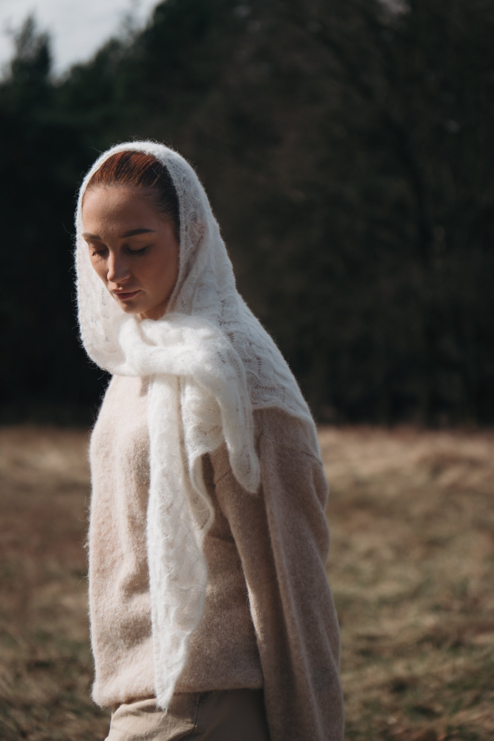 Chusta ażurowa z wełny alpaki Cloudloom Shawl ecru