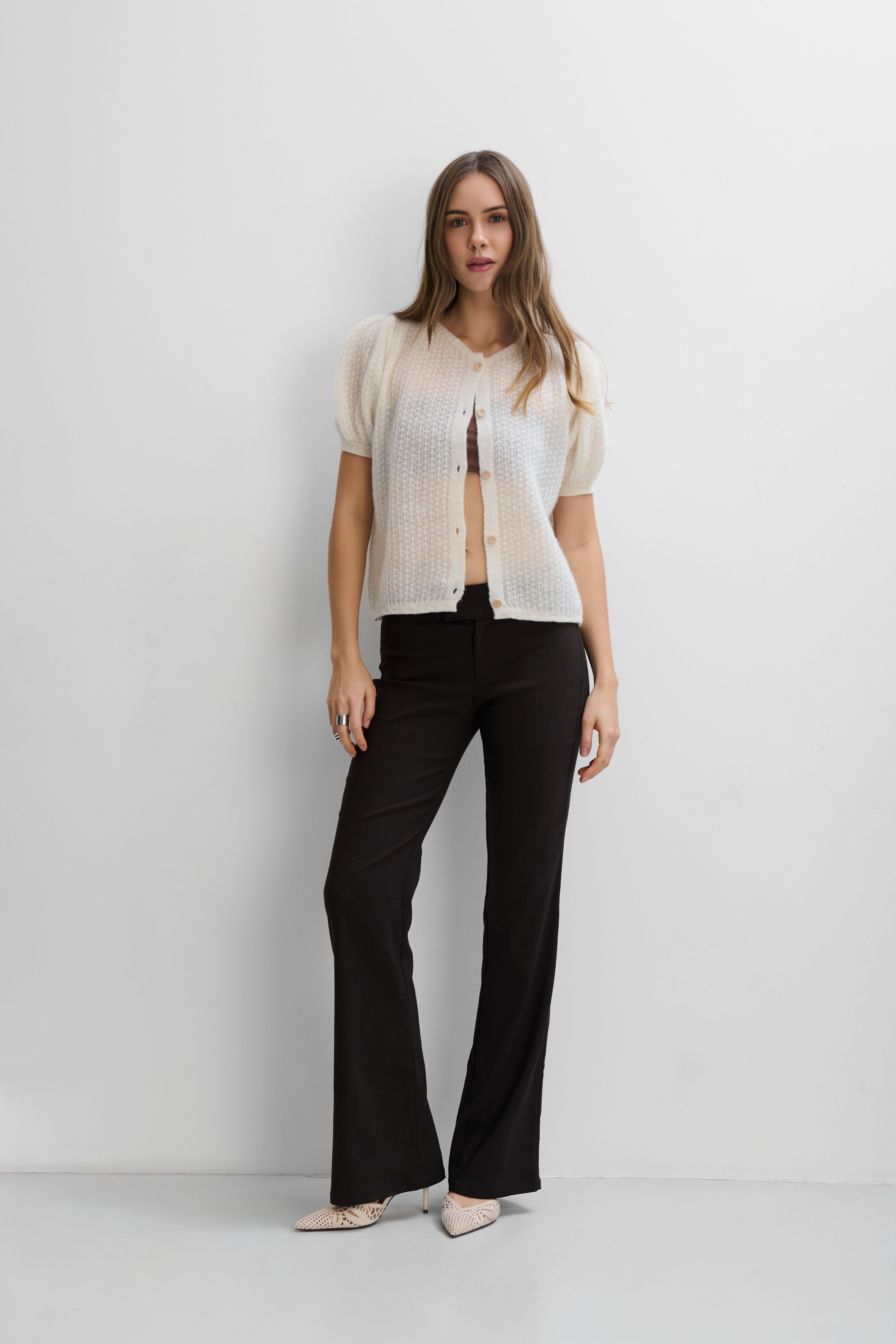 Geknöpfter Pullover aus Babyalpaka und ecrufarbener Schurwolle