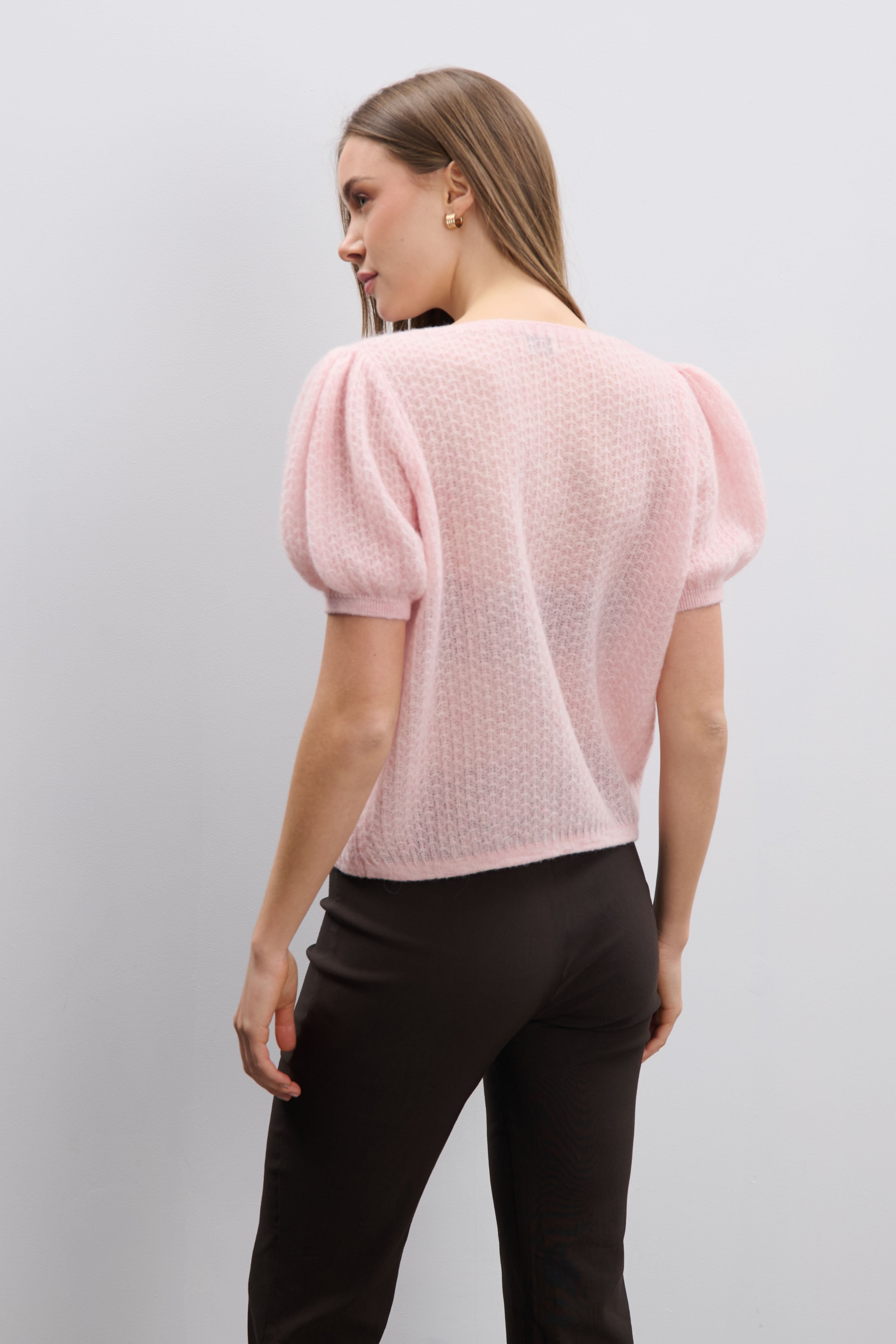 Zapinany sweter z wełny baby alpaka i wełny virgin różowy