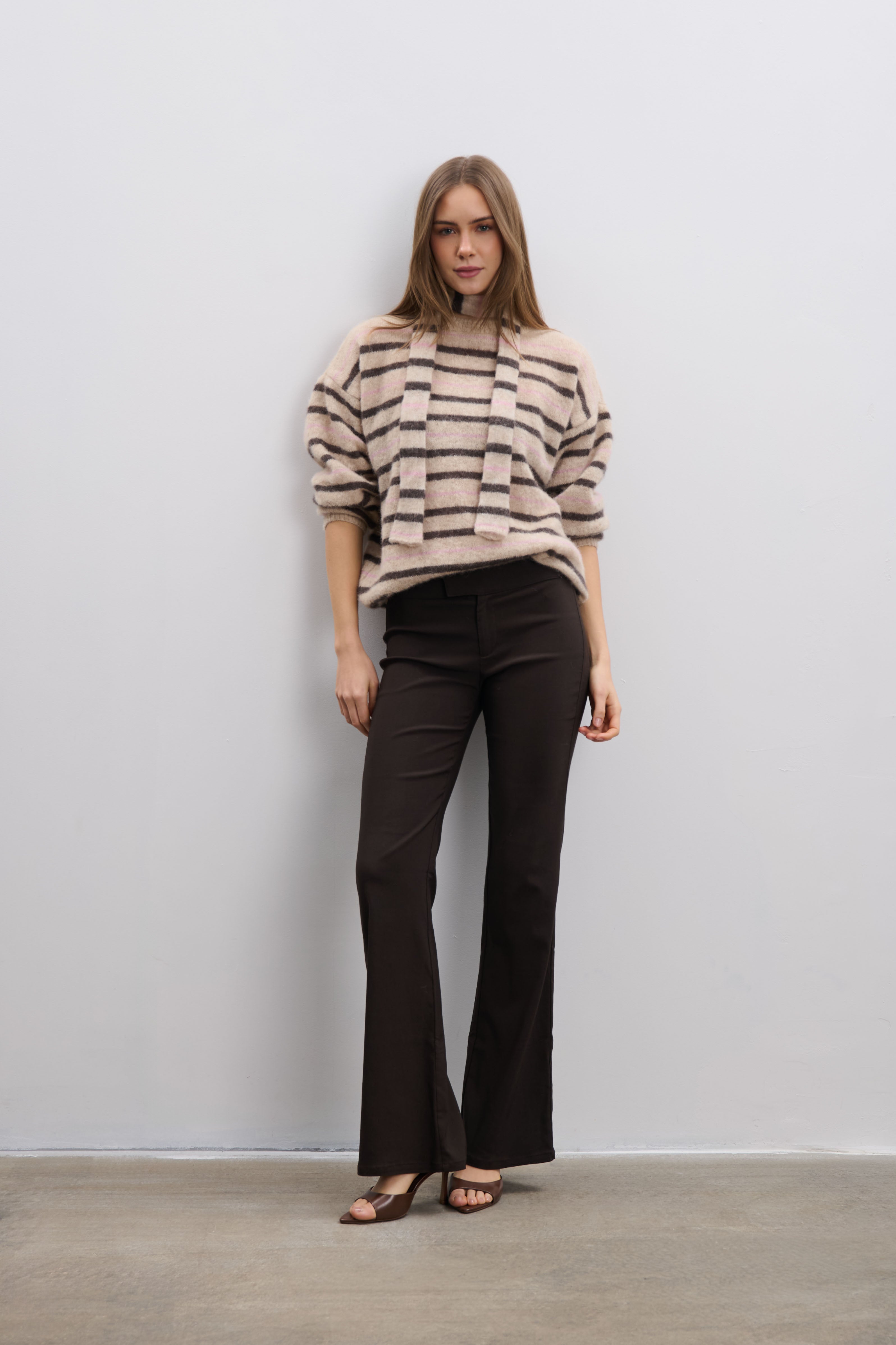 Lekki Sweter z wełny alpaki Gentle Lines beżowy