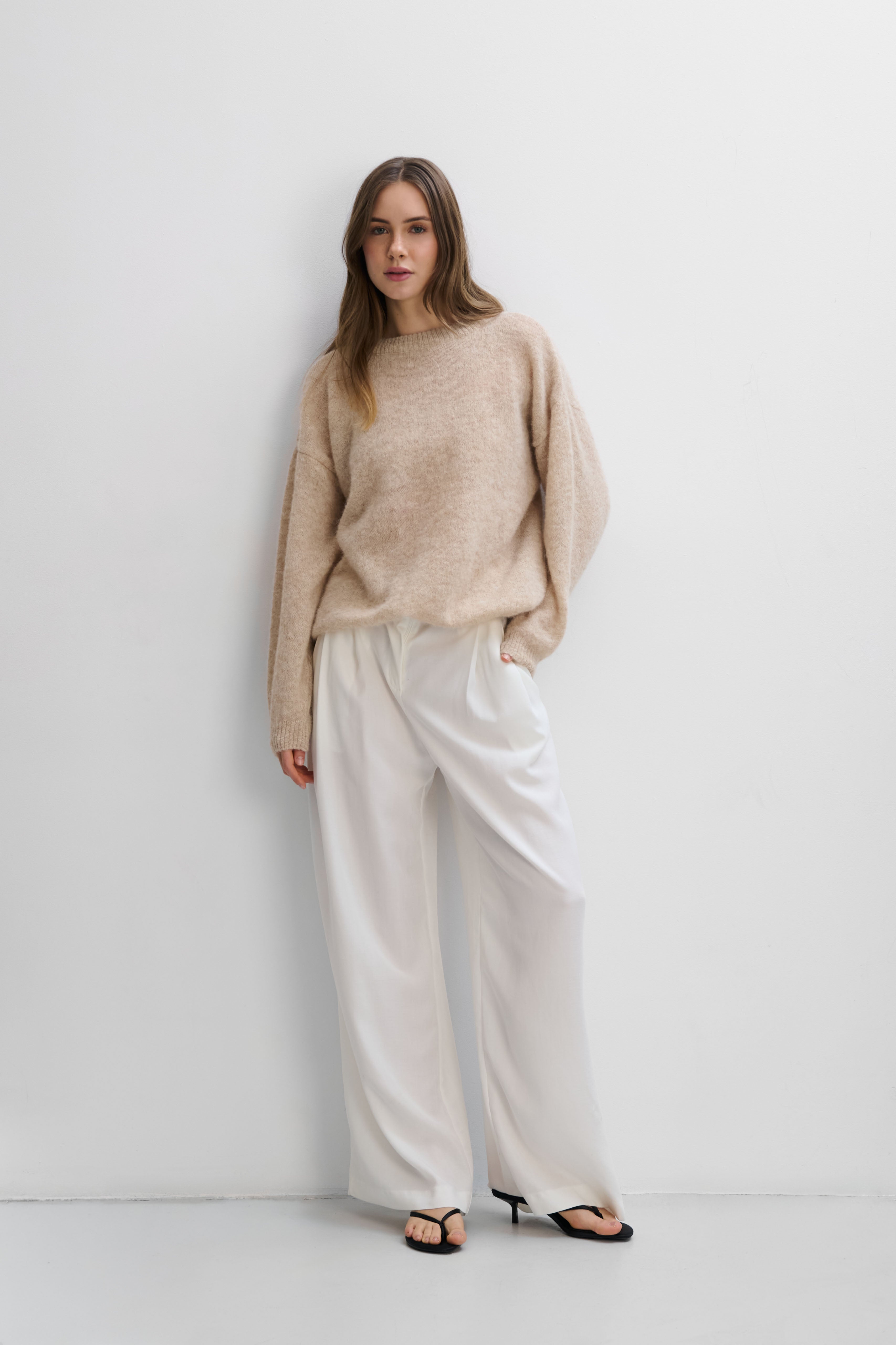 Lekki sweter z wełny alpaki Aura beżowy