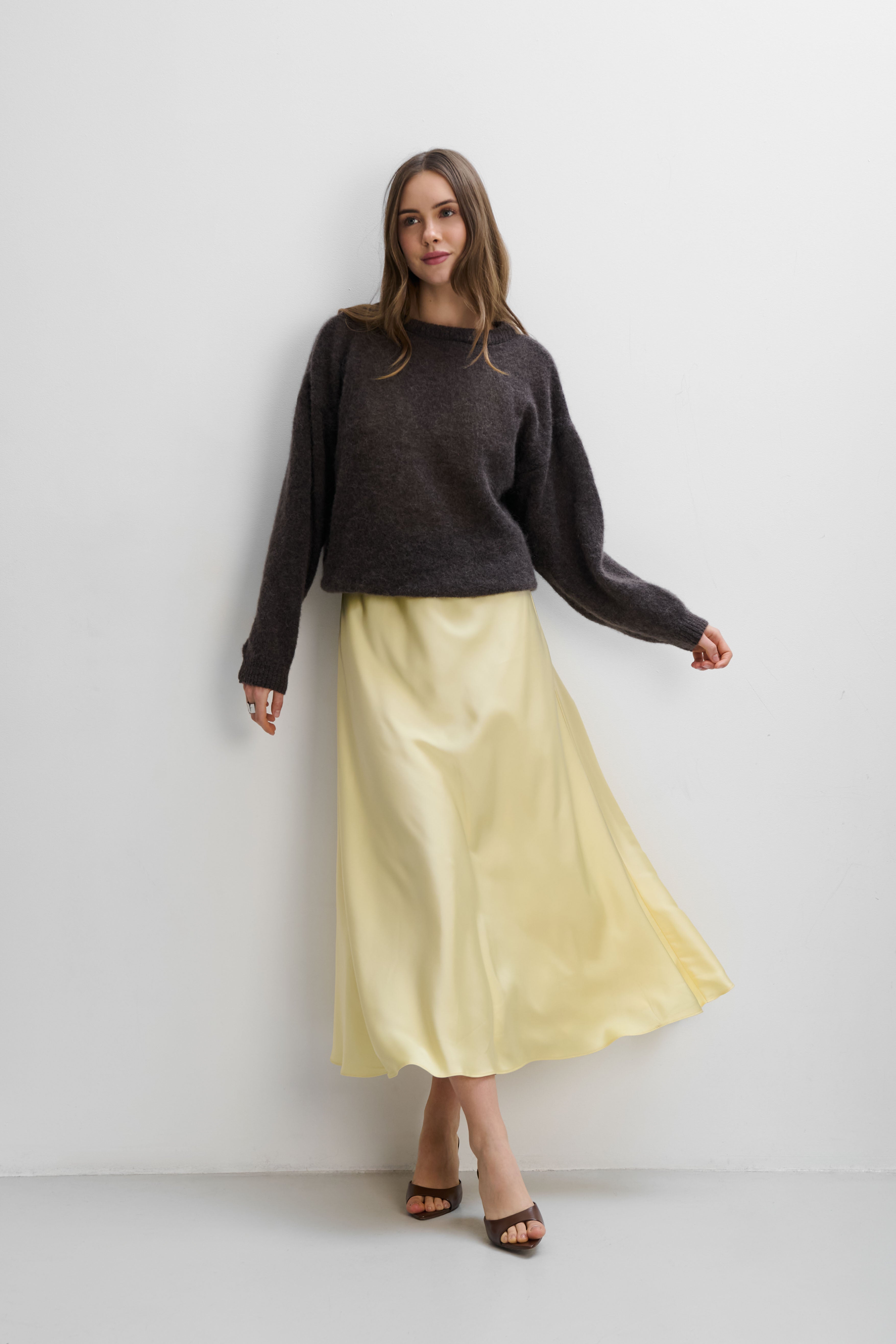 Lekki sweter z wełny alpaki Aura brązowy