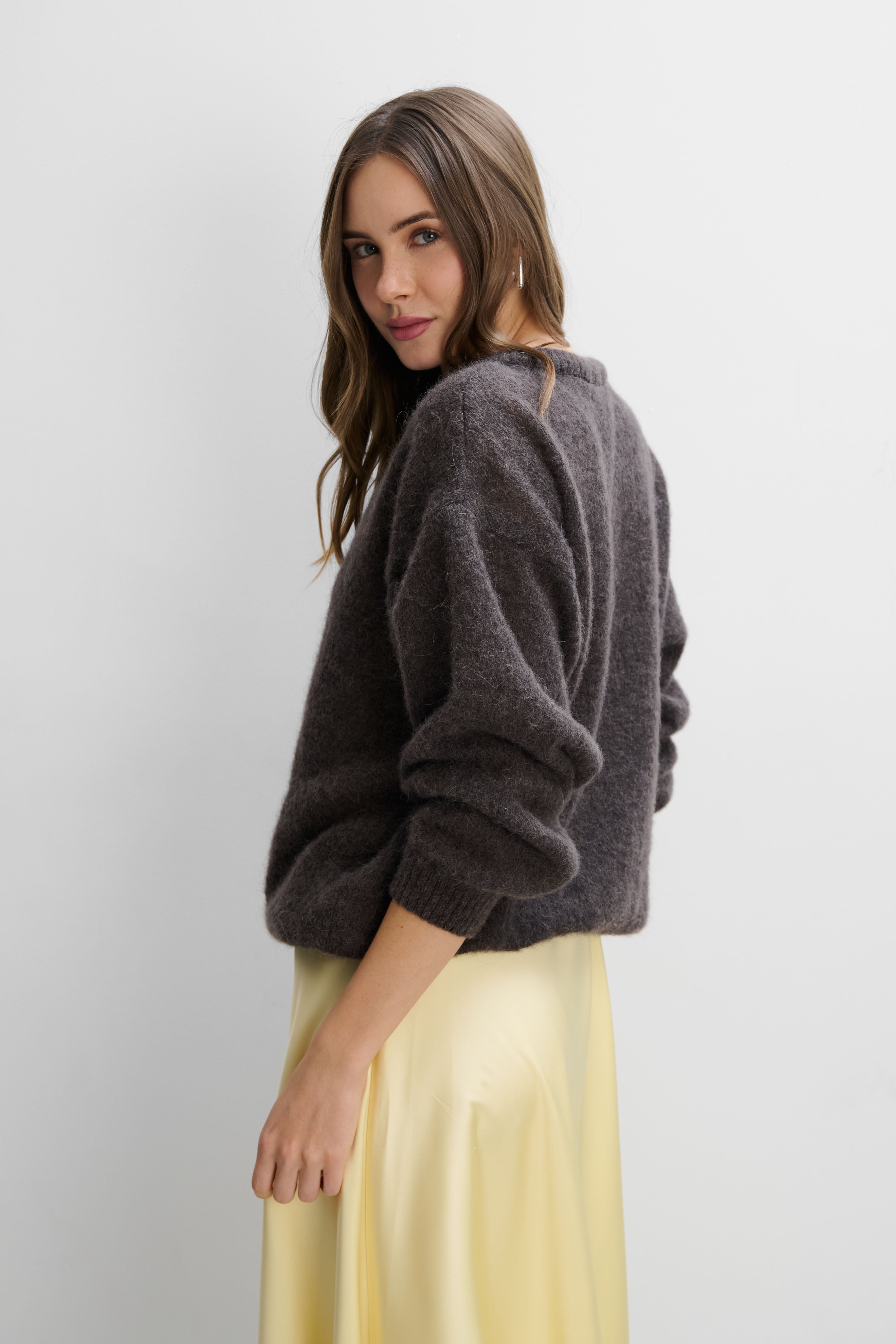 Lekki sweter z wełny alpaki Aura brązowy