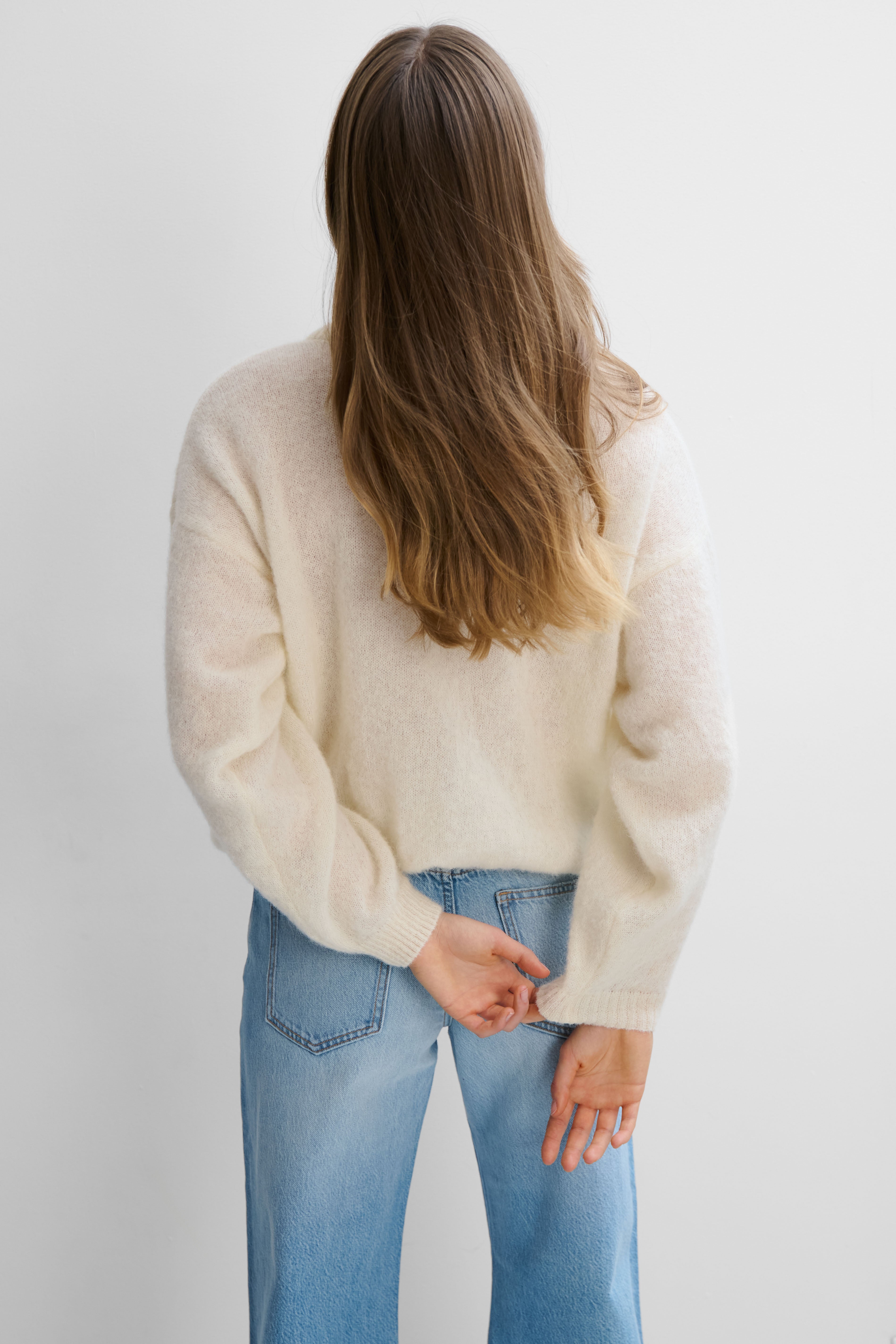 Lekki sweter z wełny alpaki Aura ecru