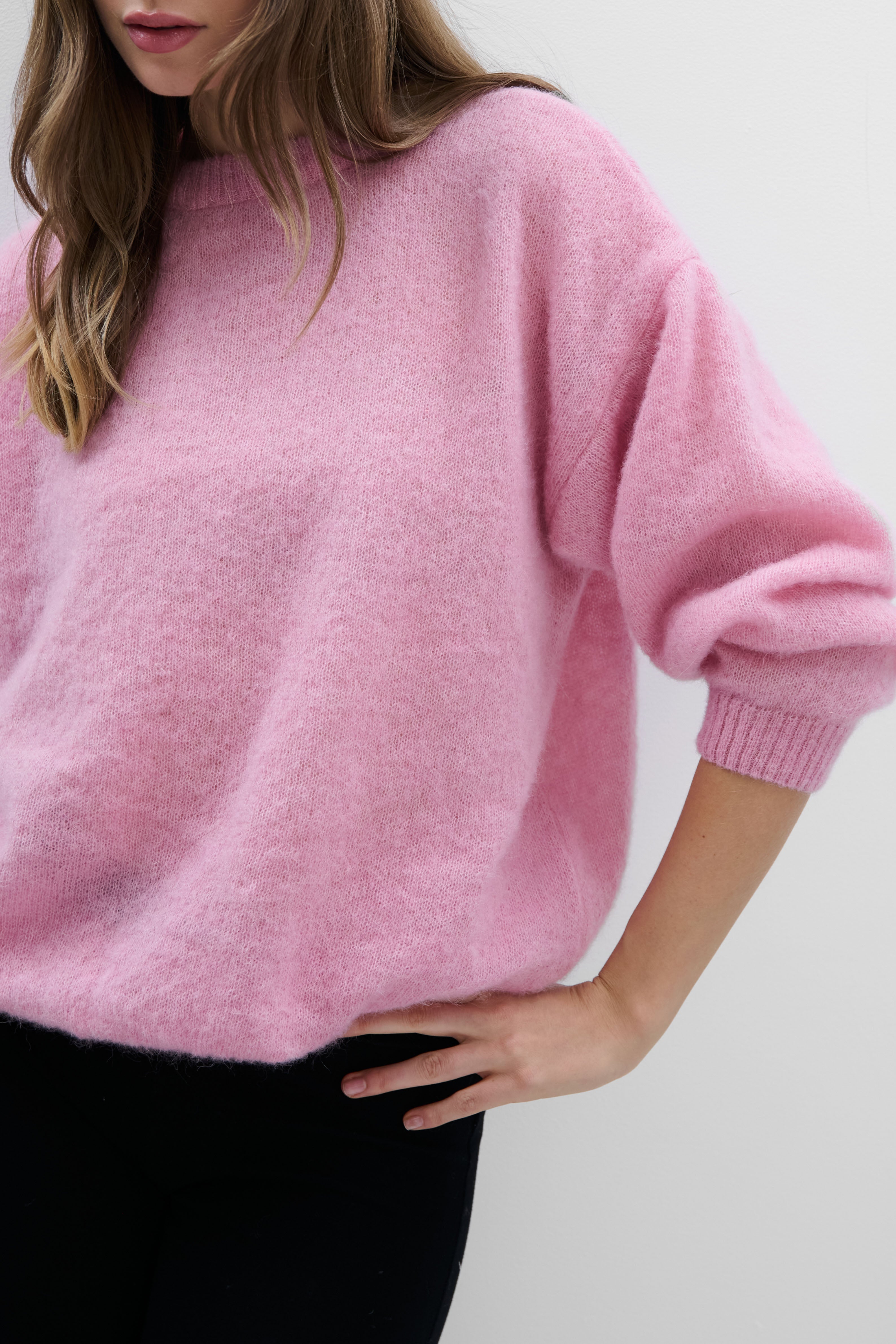 Lekki sweter z wełny alpaki Aura różowy