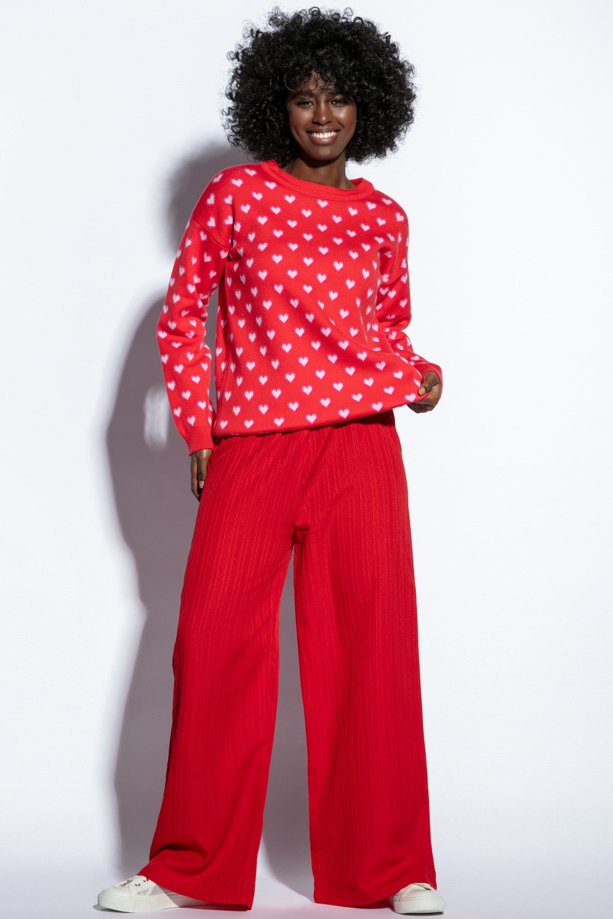 Bawełniany sweter w serduszka czerwony - 3