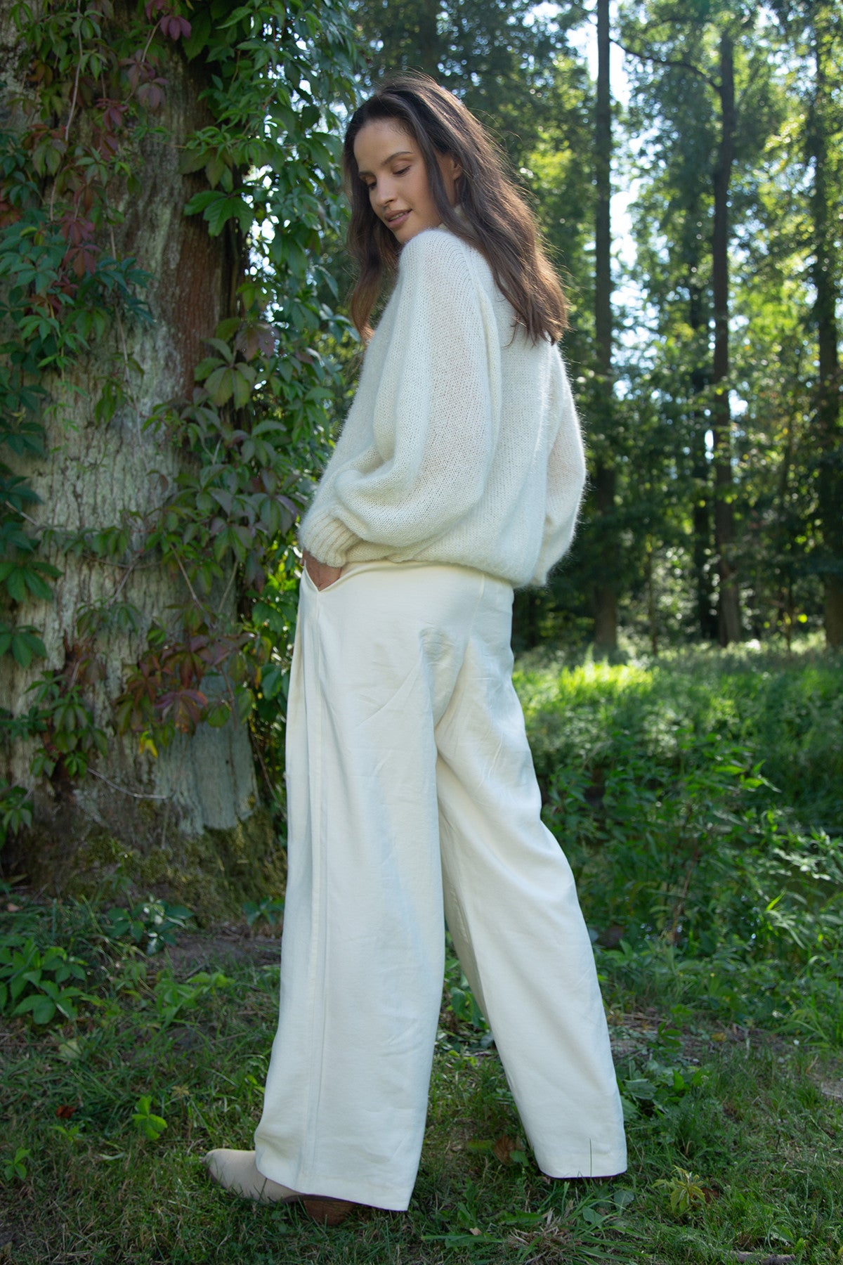 Bezszwowy oversizowy sweter z golfem z wełny alpaki ecru - 6