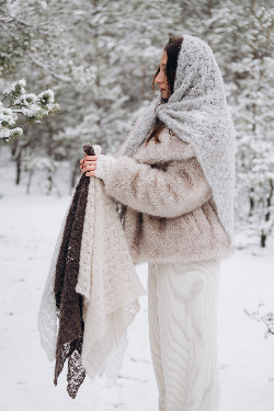 Chusta ażurowa z wełny alpaki Cloudloom Shawl szary - 10