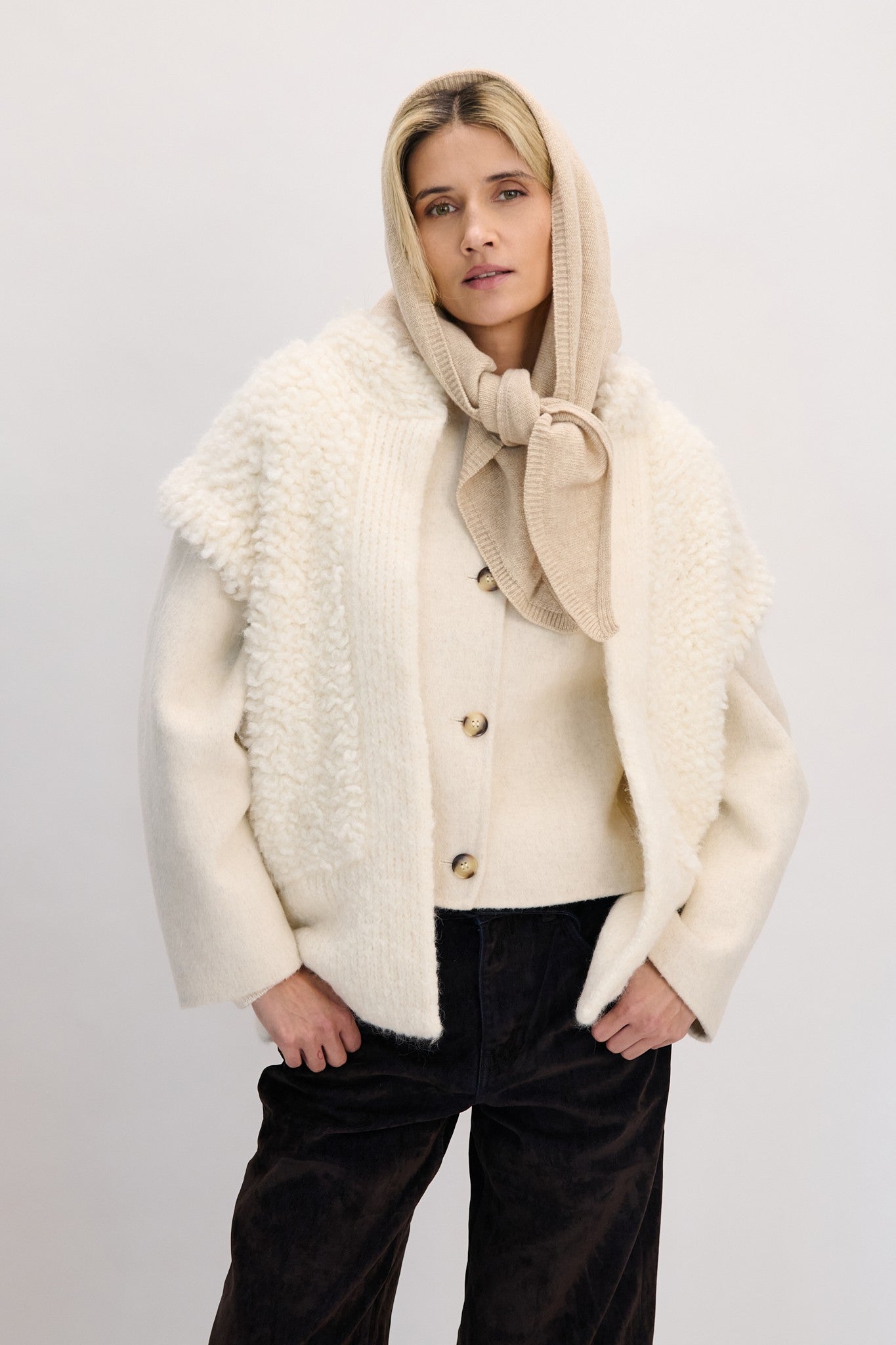 Chusta z wełny merynos Nordic Calm beżowy - 3