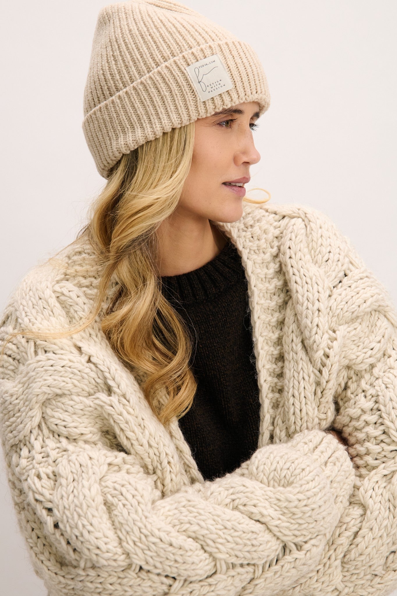 Czapka z wełny merynos WHISPER w prążek beżowy - 1