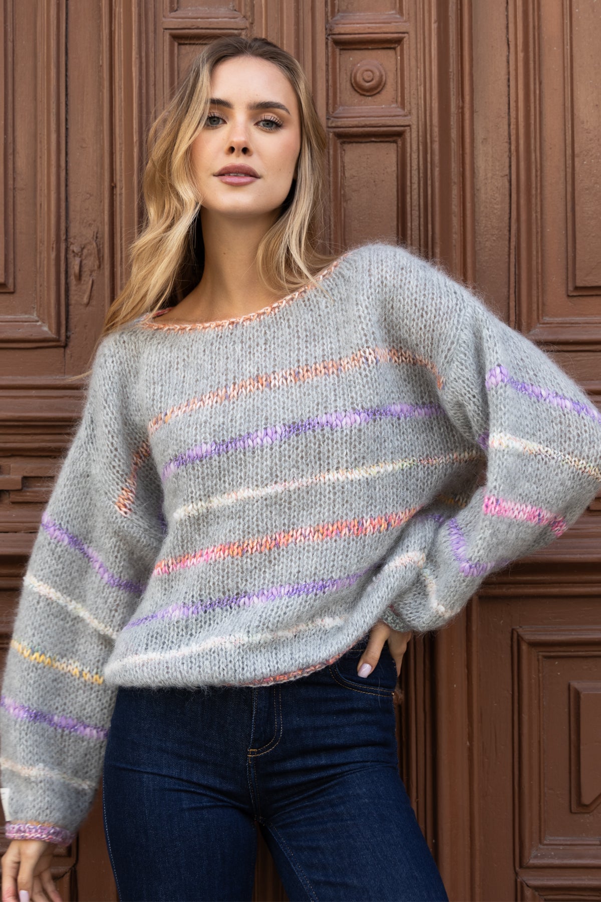 DELIKATNY SWETER Z WEŁNY ALPAKI szary - 4