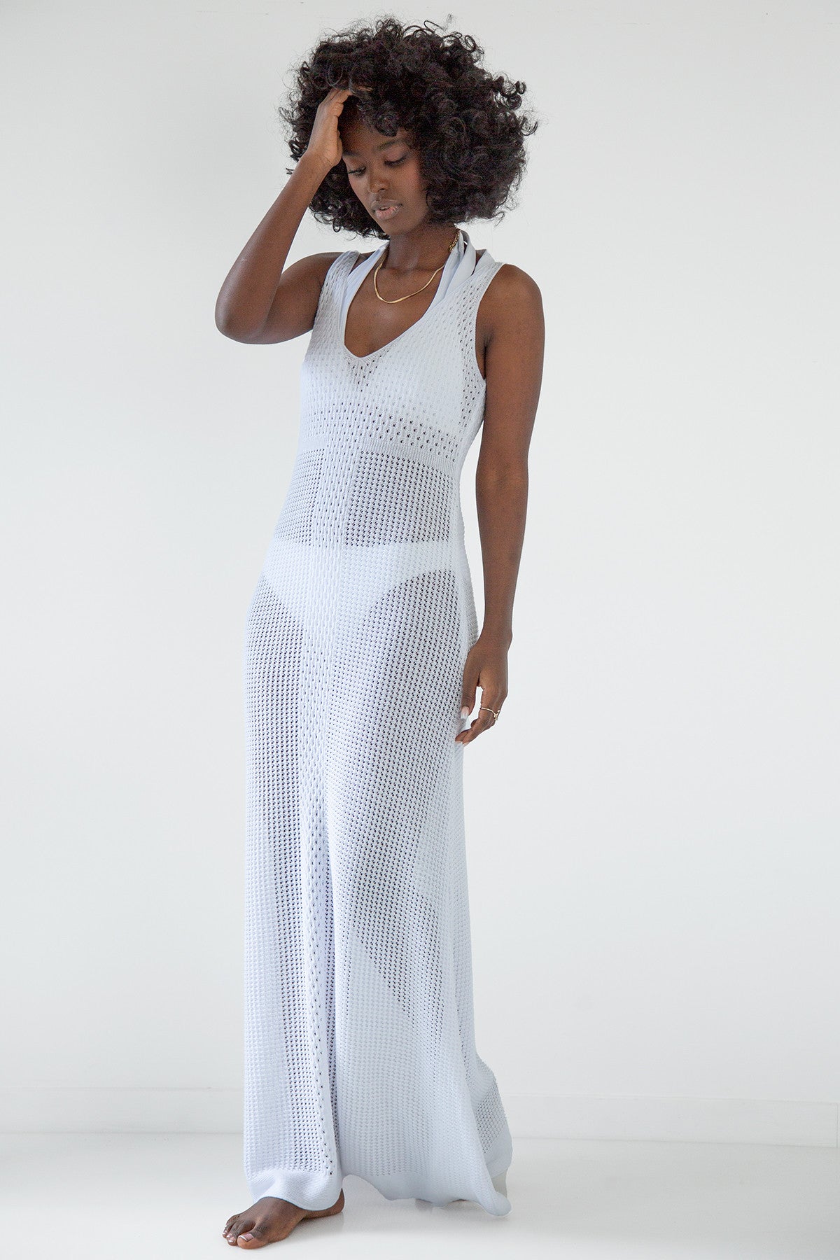 Długa ażurowa sukienka na ramiączka biały - 4