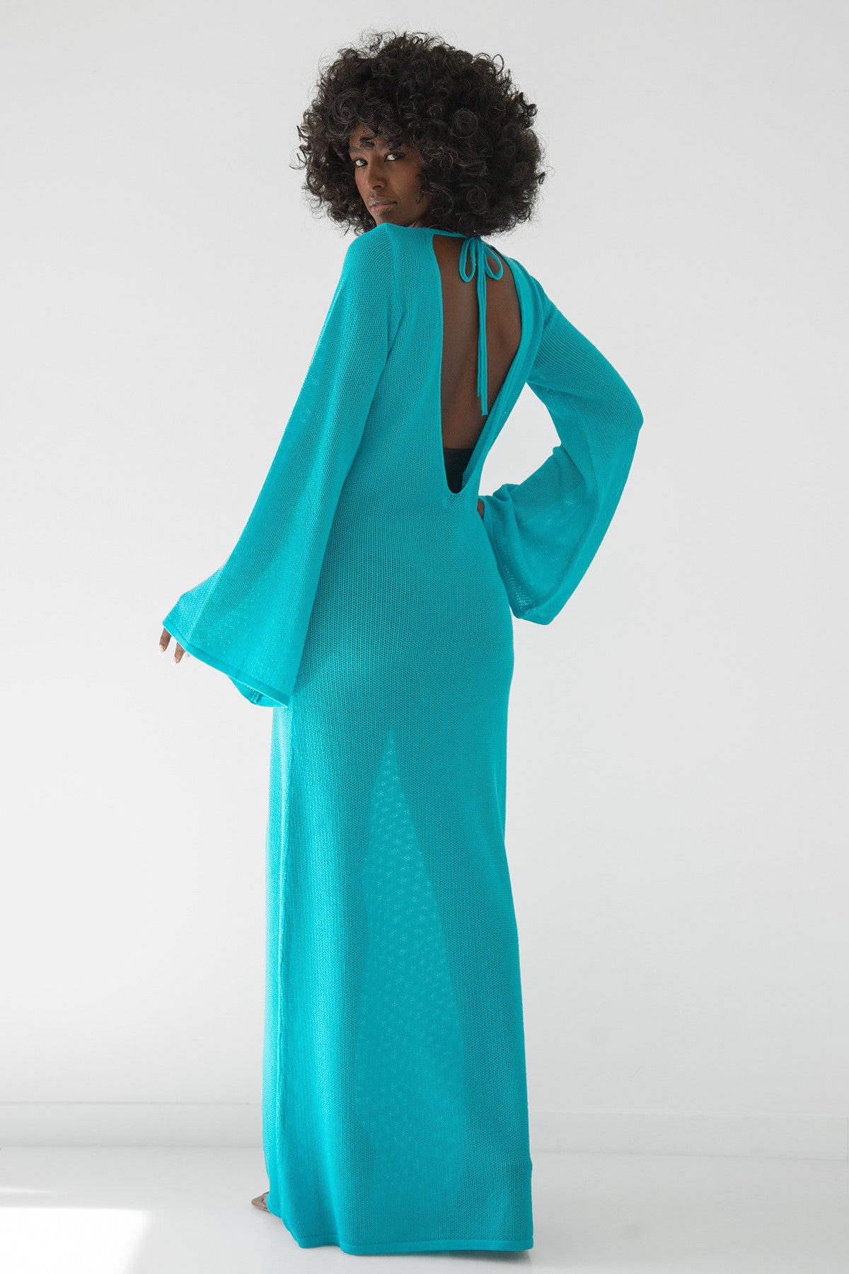 Długa sukienka ażurowa z dekoltem na plecach z bawełny niebieski - 1