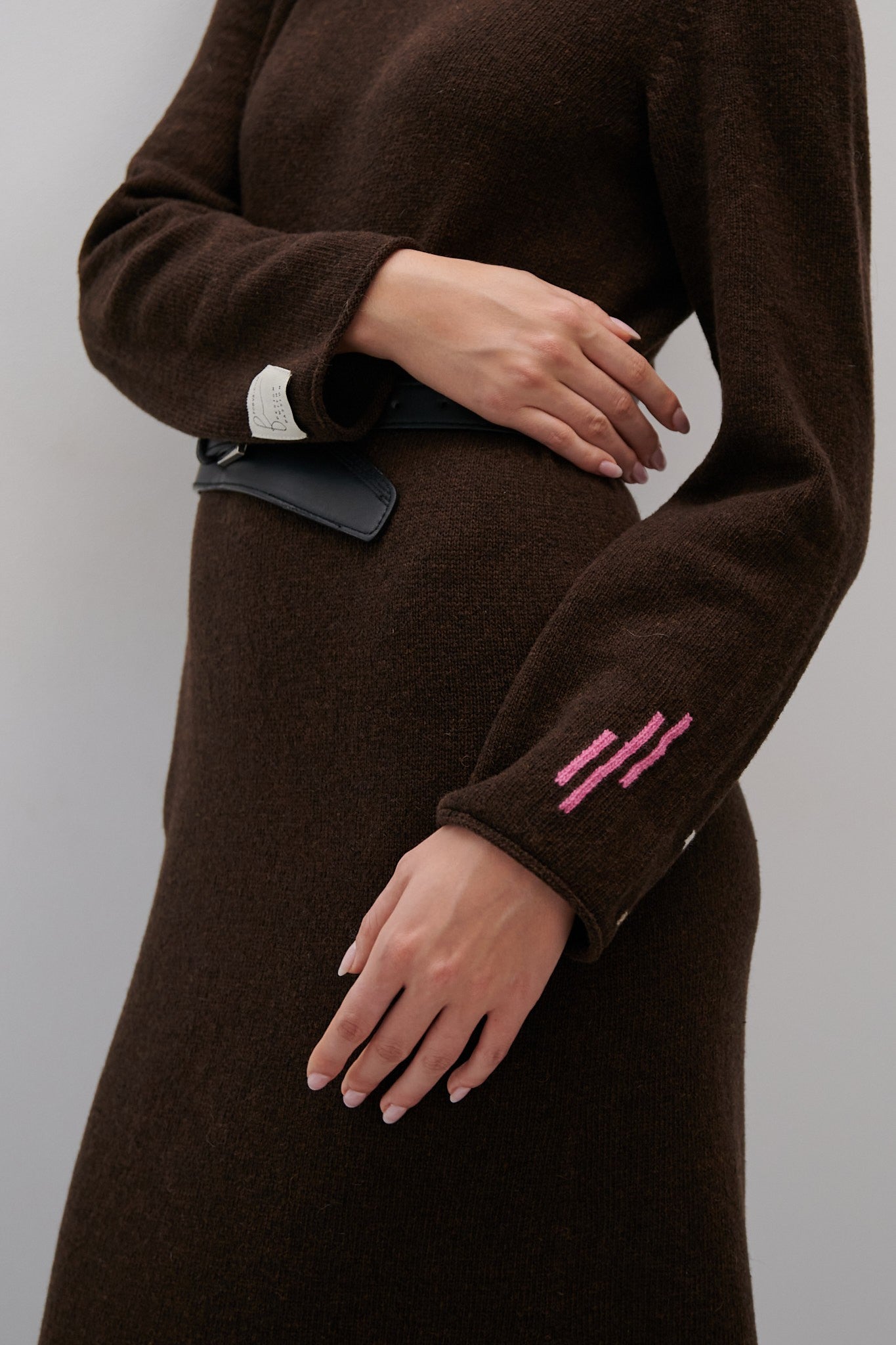 Długa sukienka z wełny merynos brązowy - 2