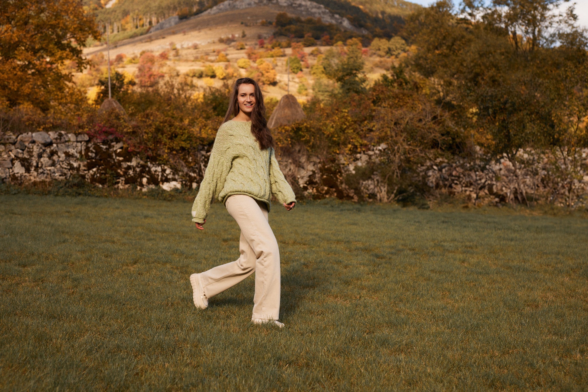 Elegancki sweter z wełny dziewiczej i wełny alpaki pistacjowy - 3