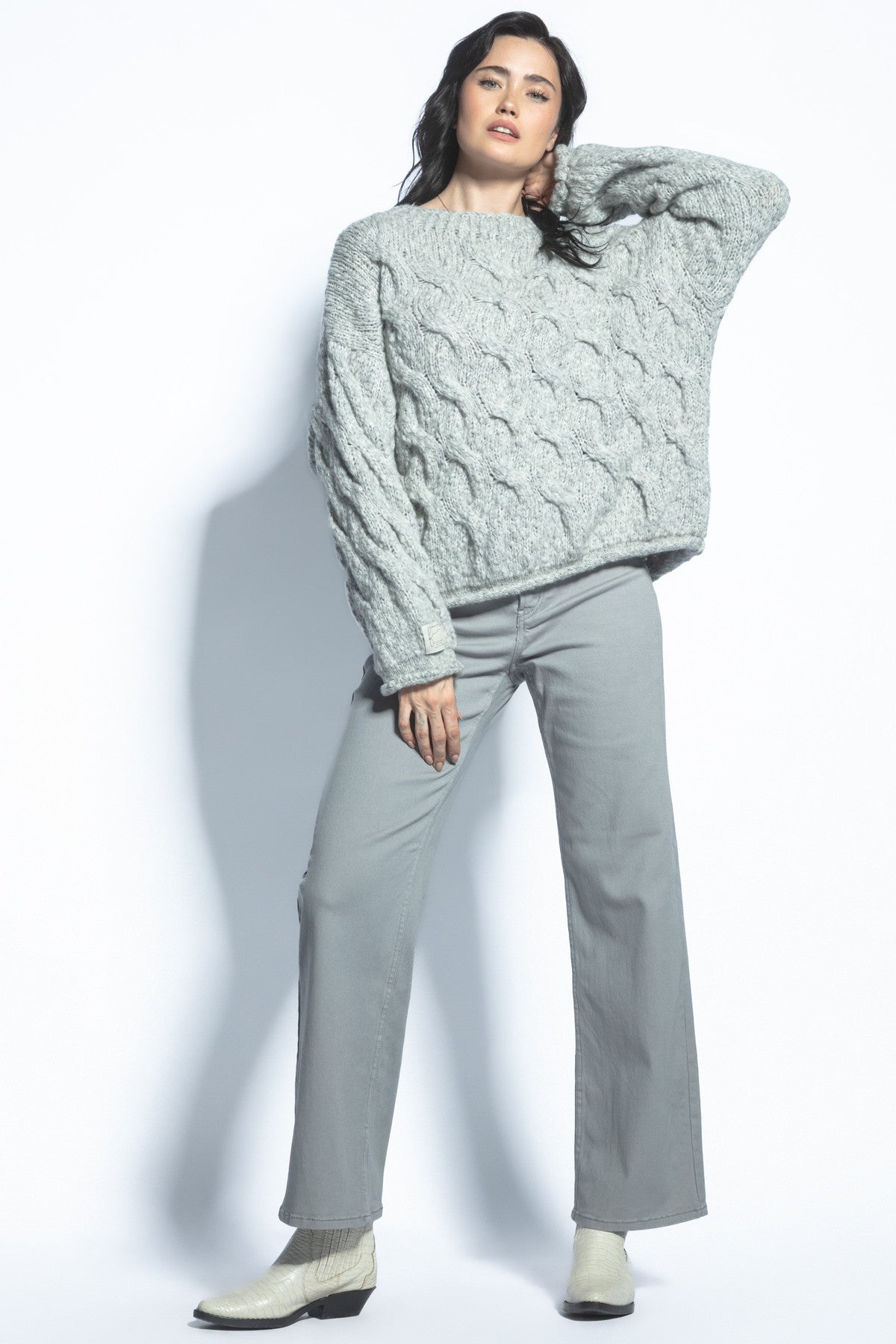 Elegancki sweter z wełny dziewiczej i wełny alpaki szary - 2