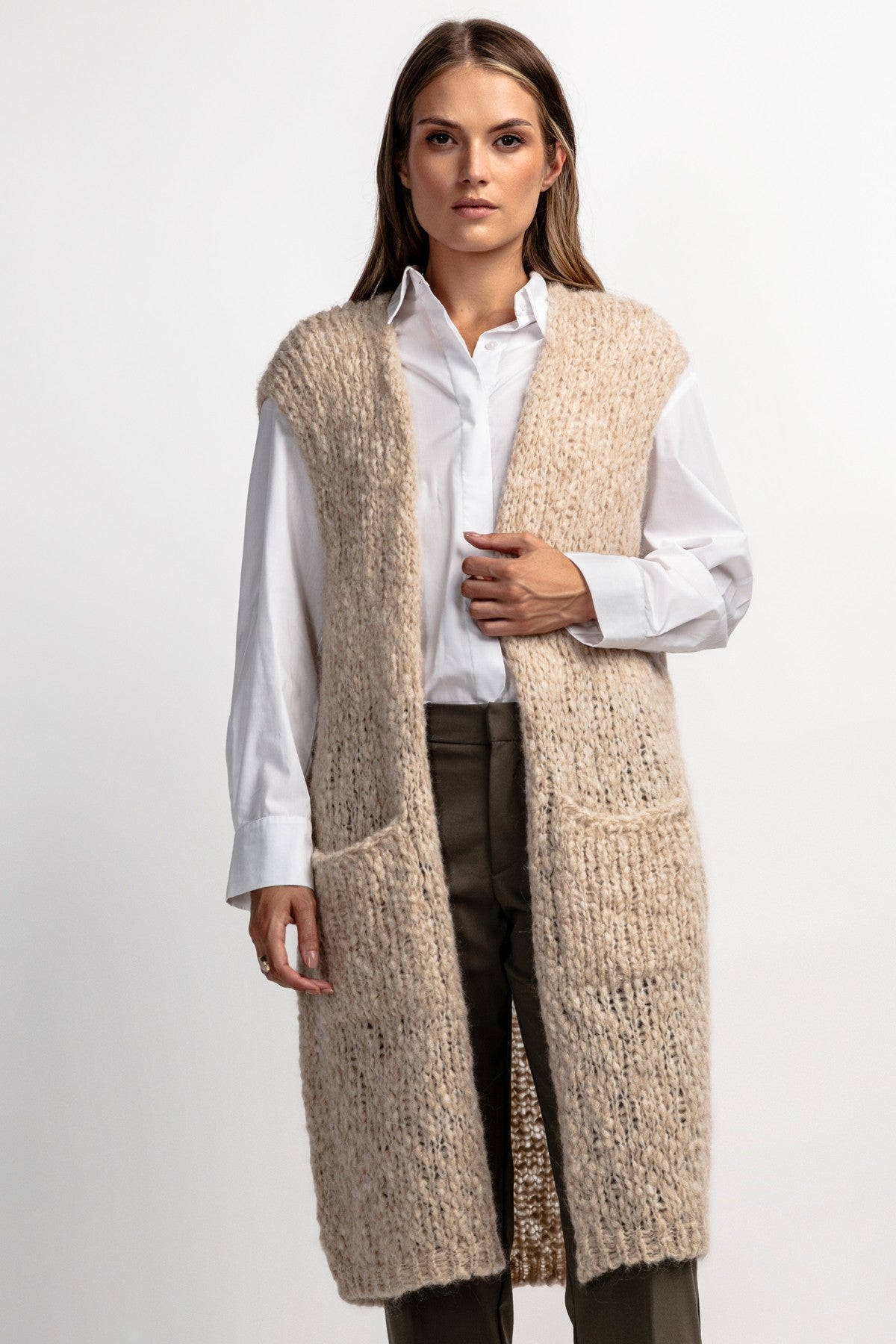 Kamizelka z niefarbowanej wełny alpaki z kieszeniami beżowy - 2