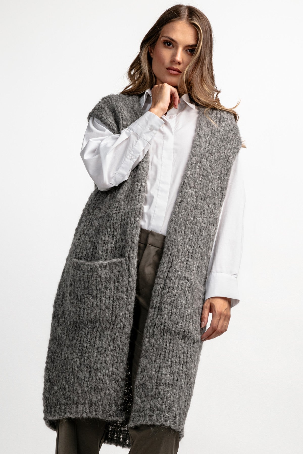 Kamizelka z niefarbowanej wełny alpaki z kieszeniami szary - 3