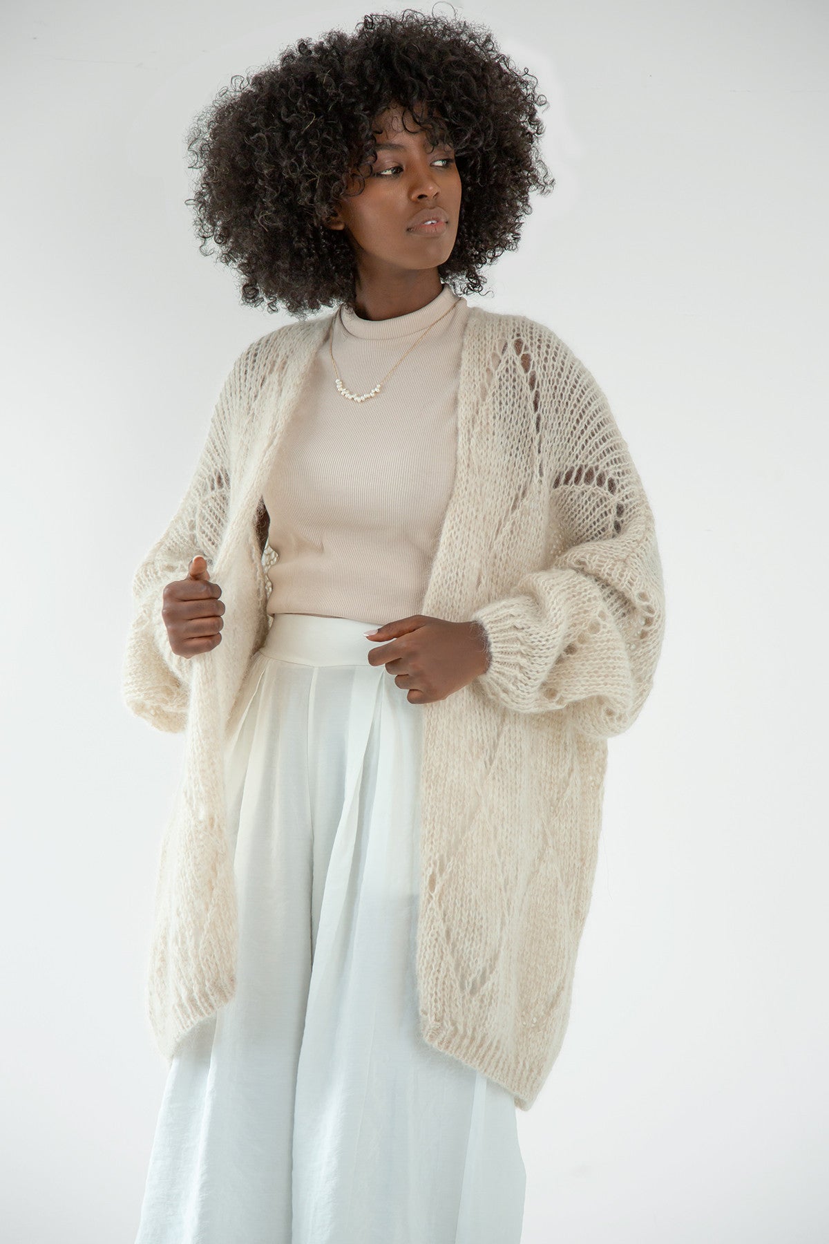 Kardigan ażurowy klasyczny z wełny alpaki beżowy - 5