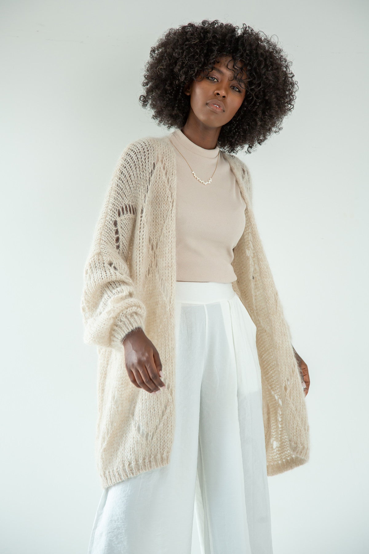 Kardigan ażurowy klasyczny z wełny alpaki beżowy - 6