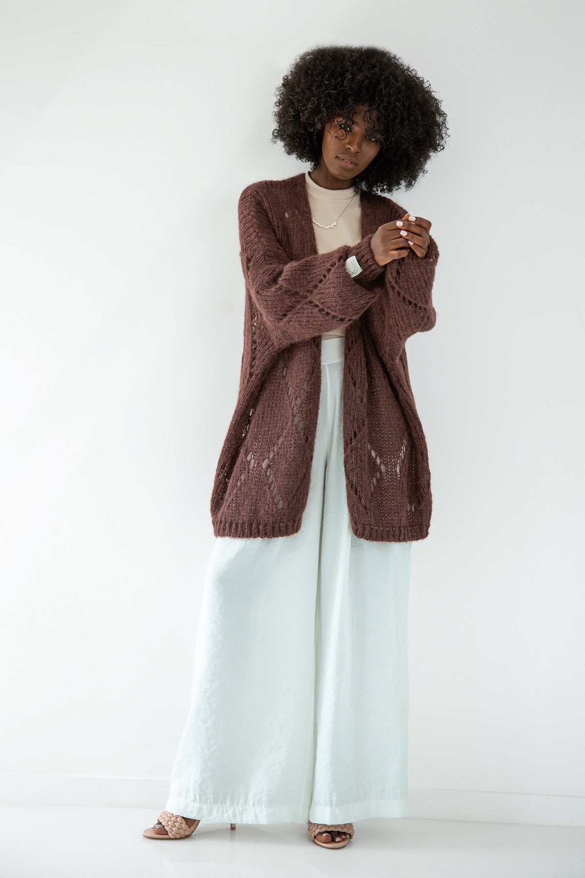 Kardigan ażurowy klasyczny z wełny alpaki brązowy - 3