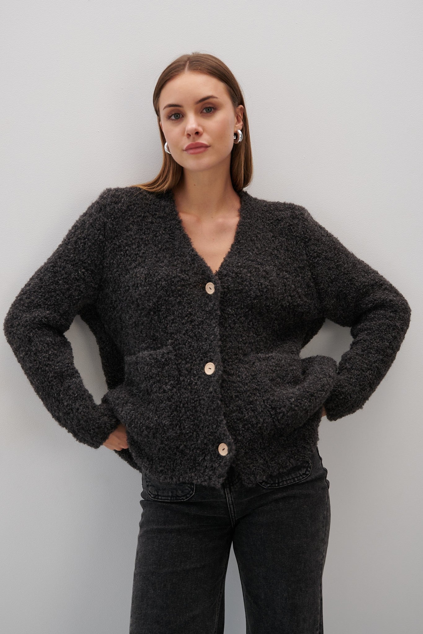 Kardigan z niefarbowanej wełny alpaki ciemnoszary grafitowy - 1