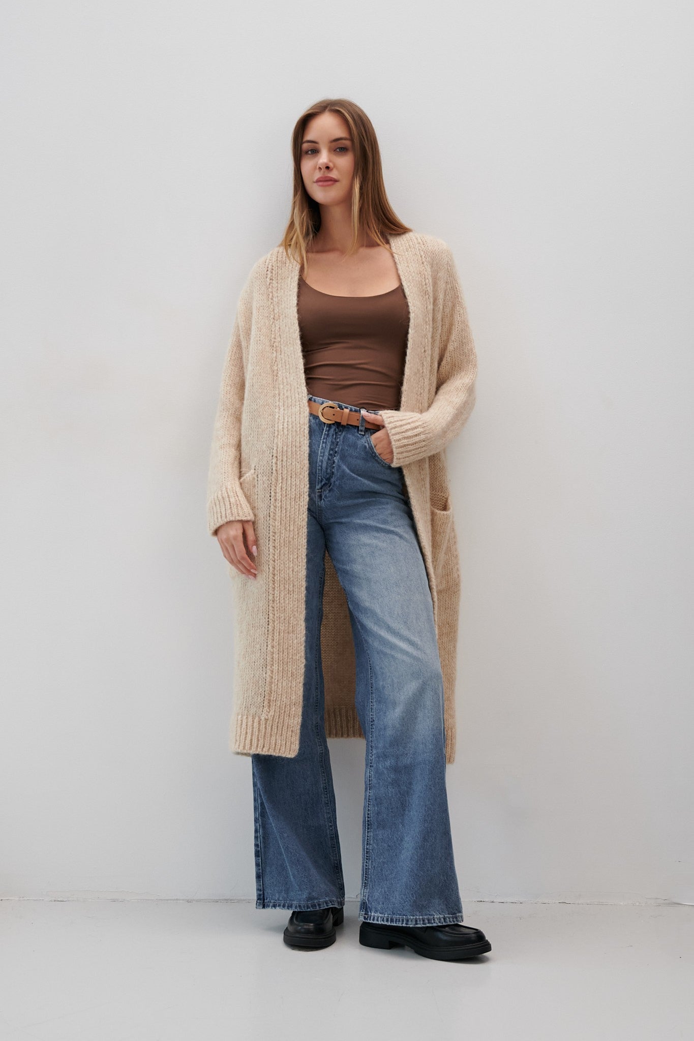 KLASYCZNY KARDIGAN DREAM LAYER Z NIEFARBOWANEJ WEŁNY ALPAKI I BAWEŁNY MAKO beżowy - 2