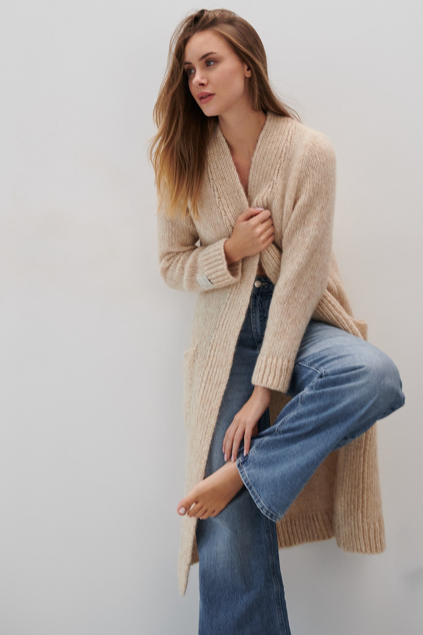 KLASYCZNY KARDIGAN DREAM LAYER Z NIEFARBOWANEJ WEŁNY ALPAKI I BAWEŁNY MAKO beżowy - 5