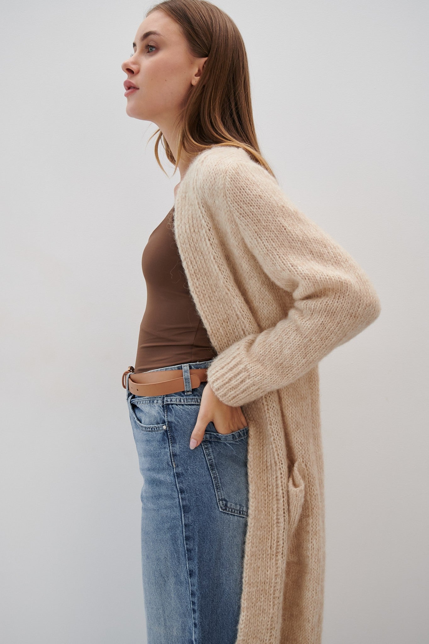 KLASYCZNY KARDIGAN DREAM LAYER Z NIEFARBOWANEJ WEŁNY ALPAKI I BAWEŁNY MAKO beżowy - 3