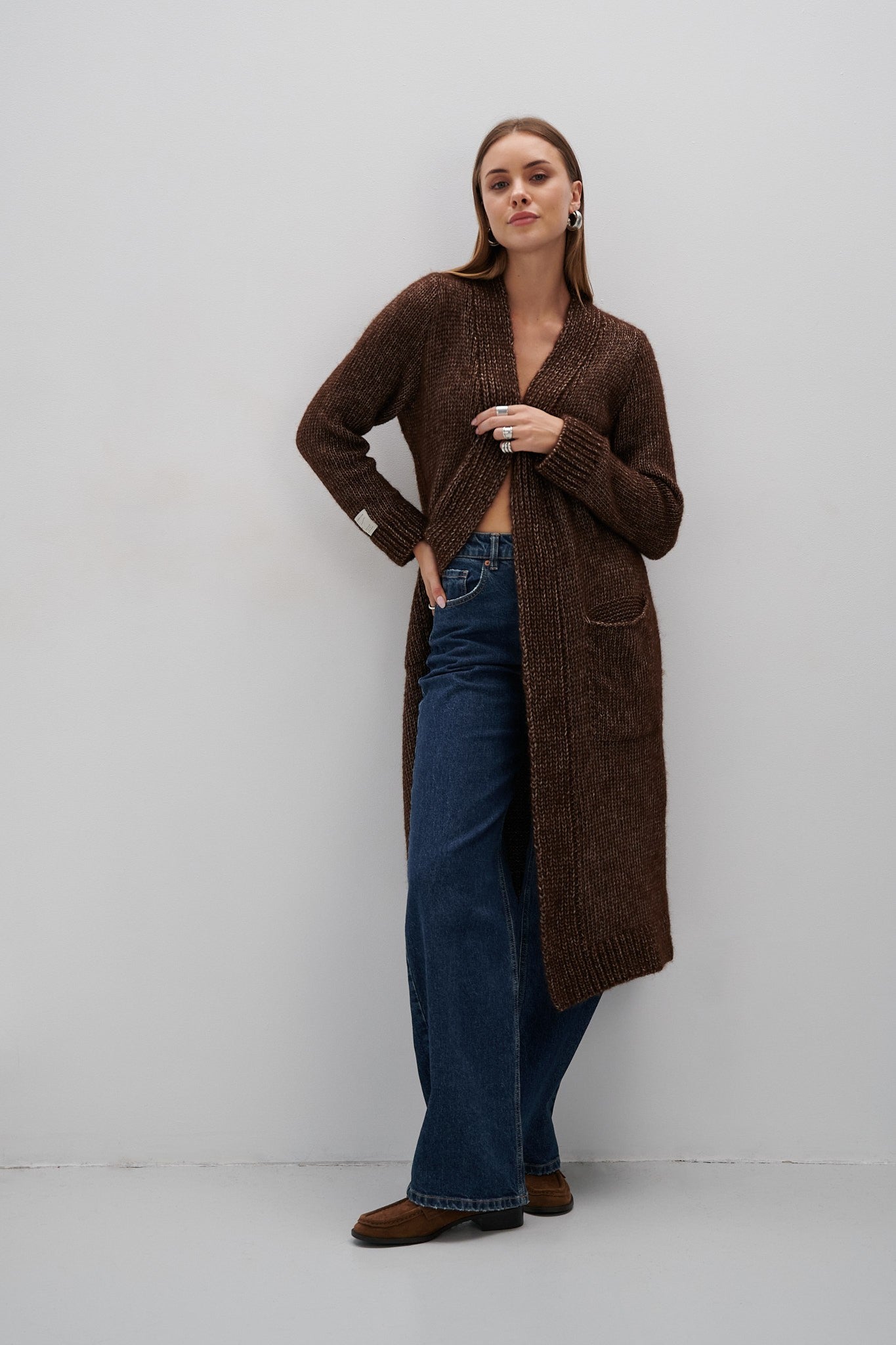 KLASYCZNY KARDIGAN DREAM LAYER Z NIEFARBOWANEJ WEŁNY ALPAKI I BAWEŁNY MAKO brązowy - 3