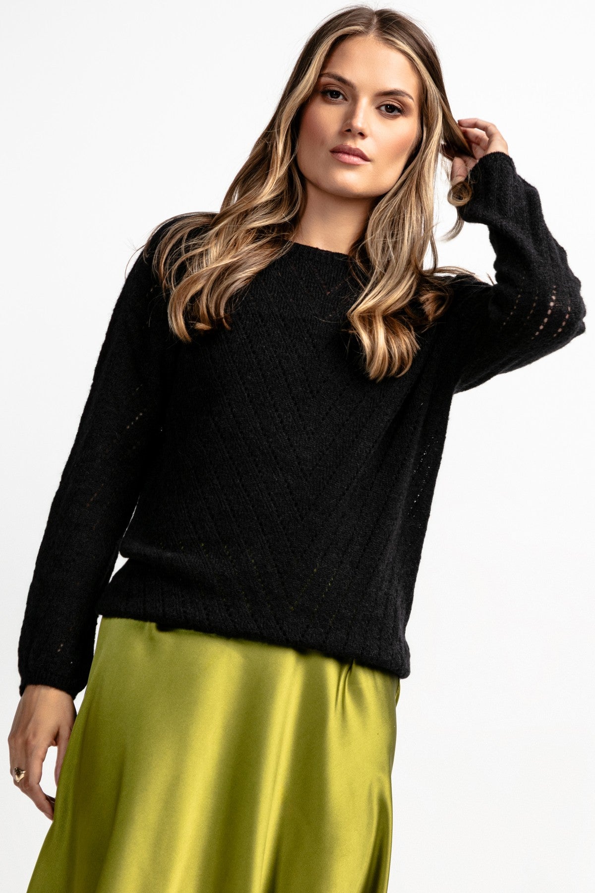 Klasyczny sweter z jedwabiu i wełny alpaki czarny - 4