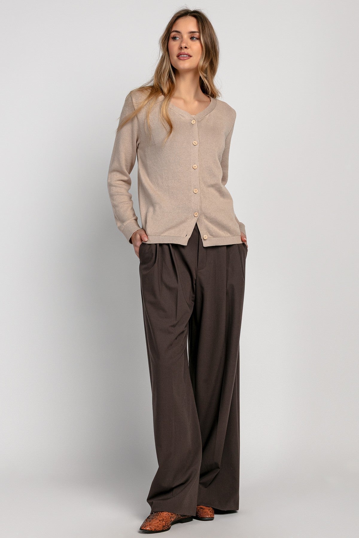 Klasyczny zapinany kardigan z bawełny organicznej i kaszmiru beżowy - 2