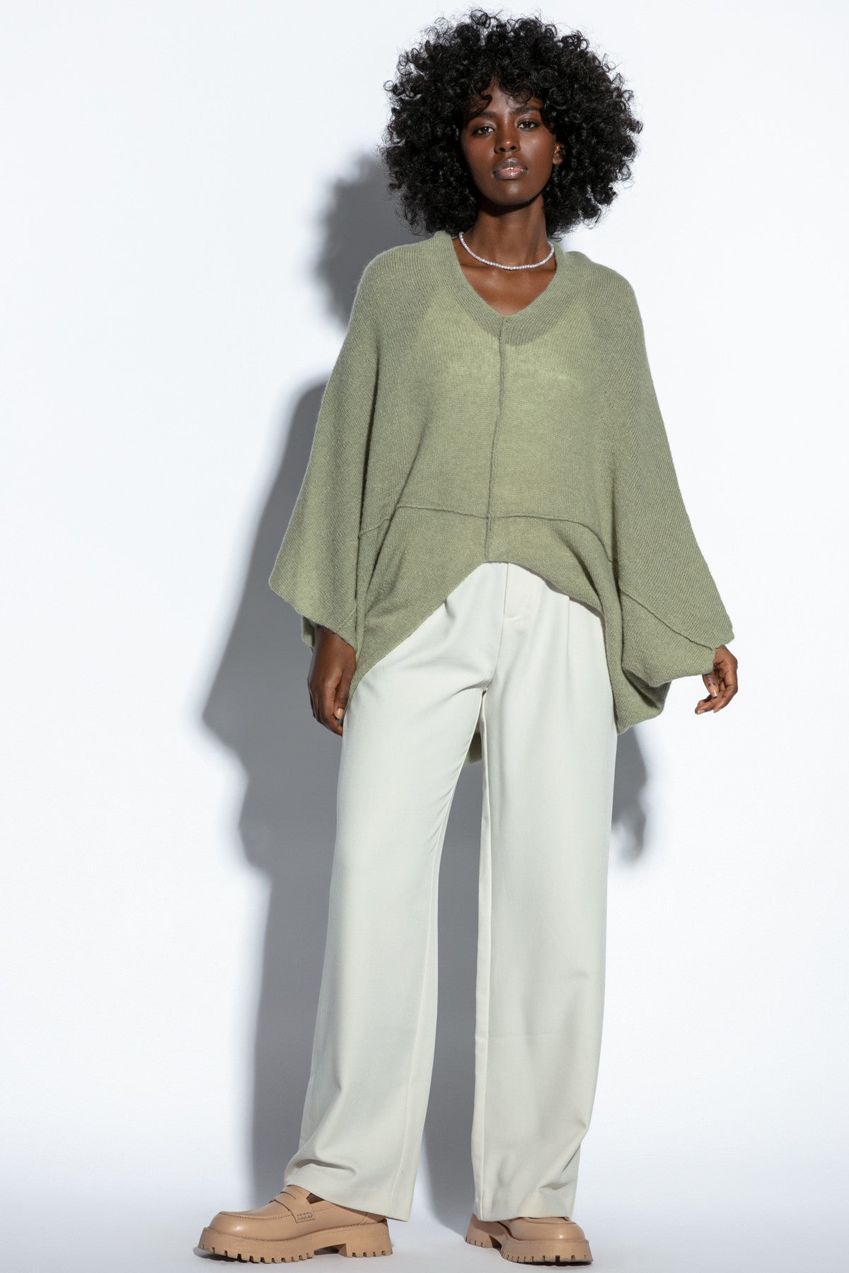 Luźny elegancki jedwabny sweter narzutka pistacjowy - 4