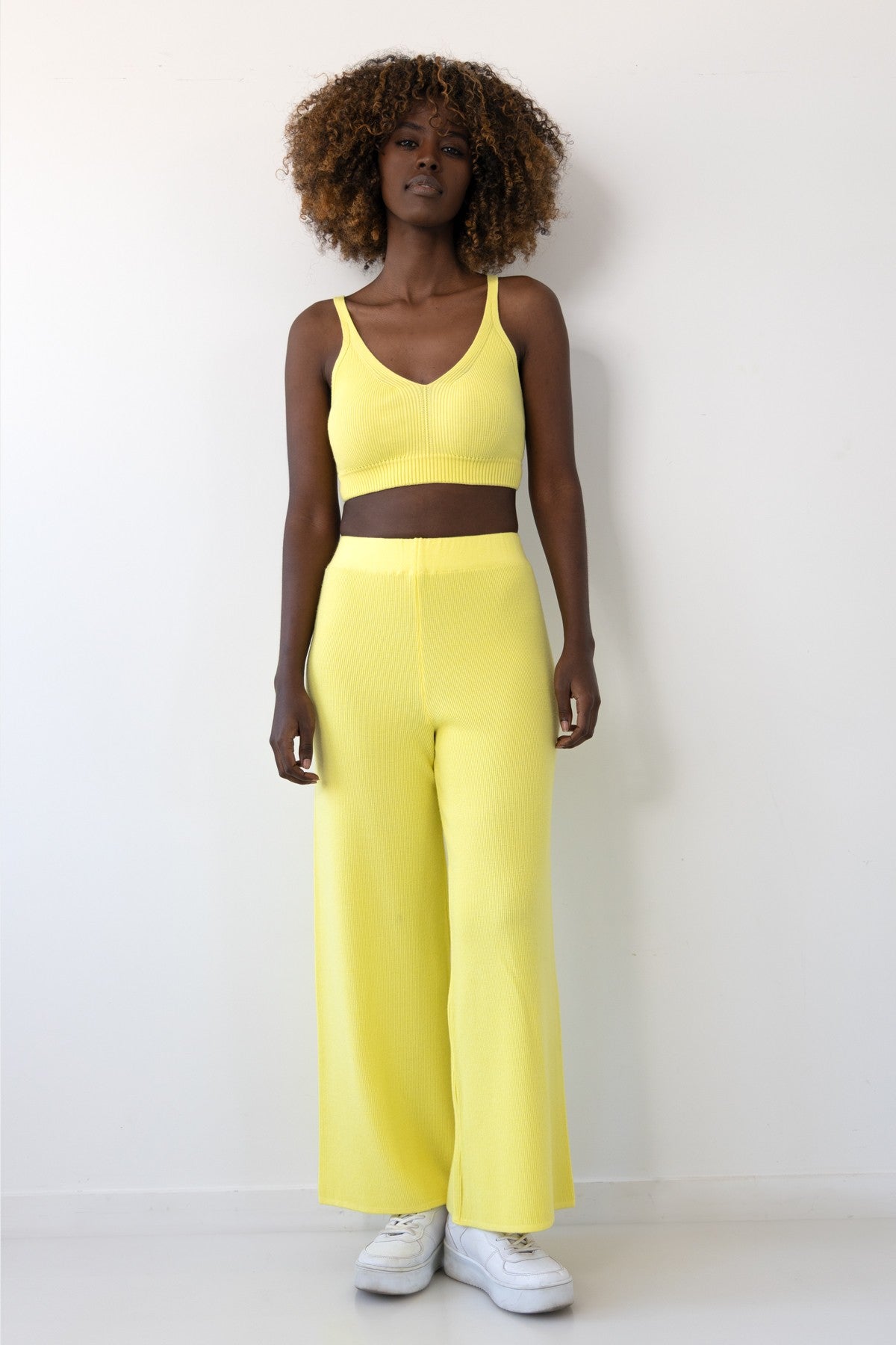 Spodnie prążkowane żółty - 3