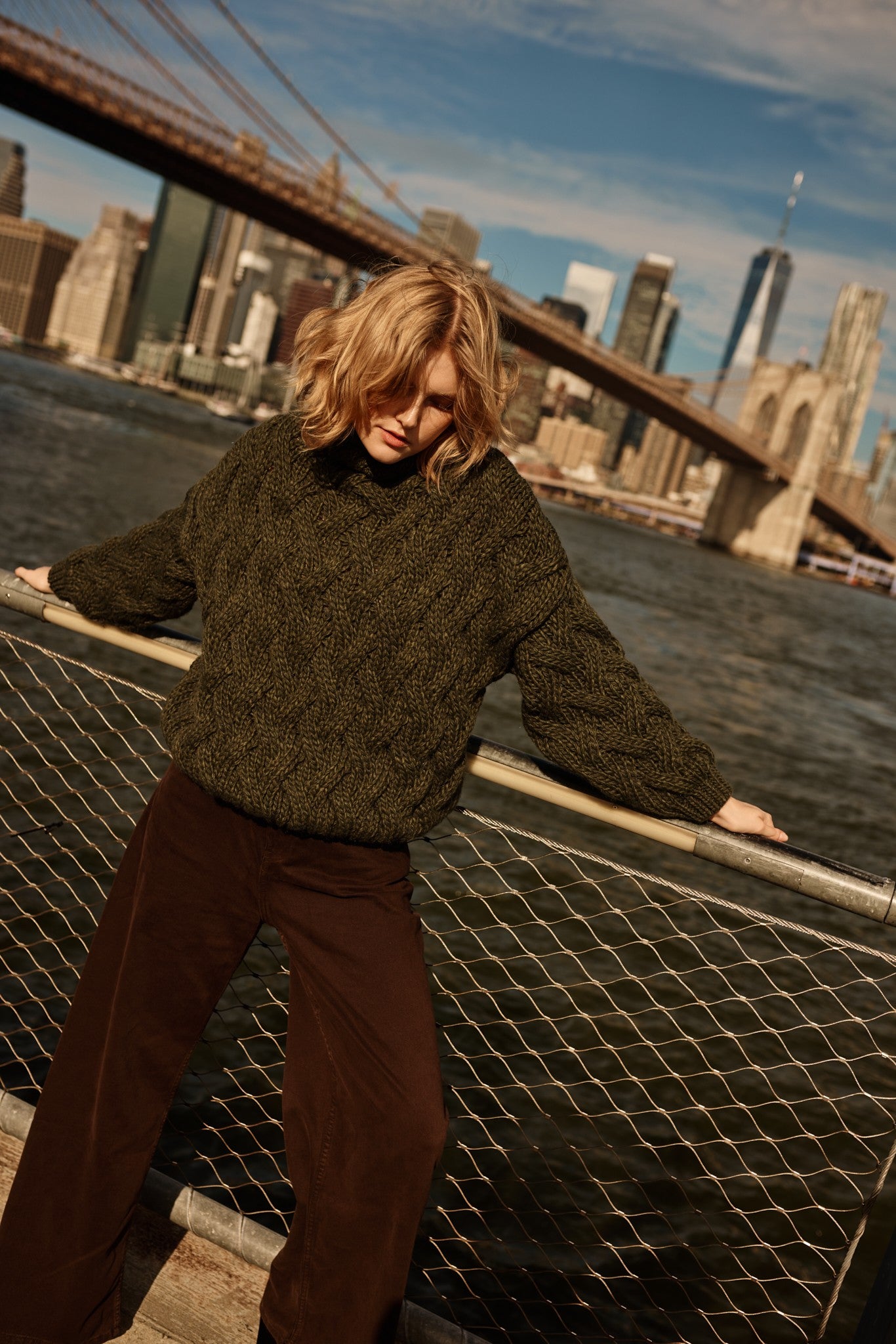 Sweter wełniany gruby z warkoczowym splotem oliwkowy - 6