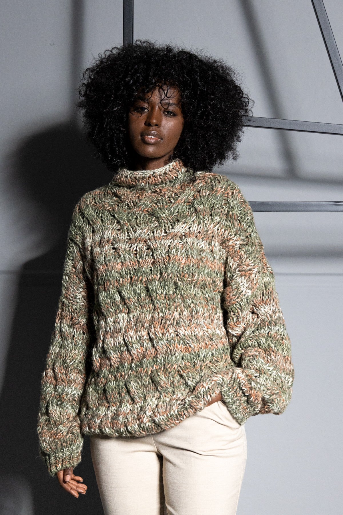 Sweter wełniany o grubym splocie zielony - 3