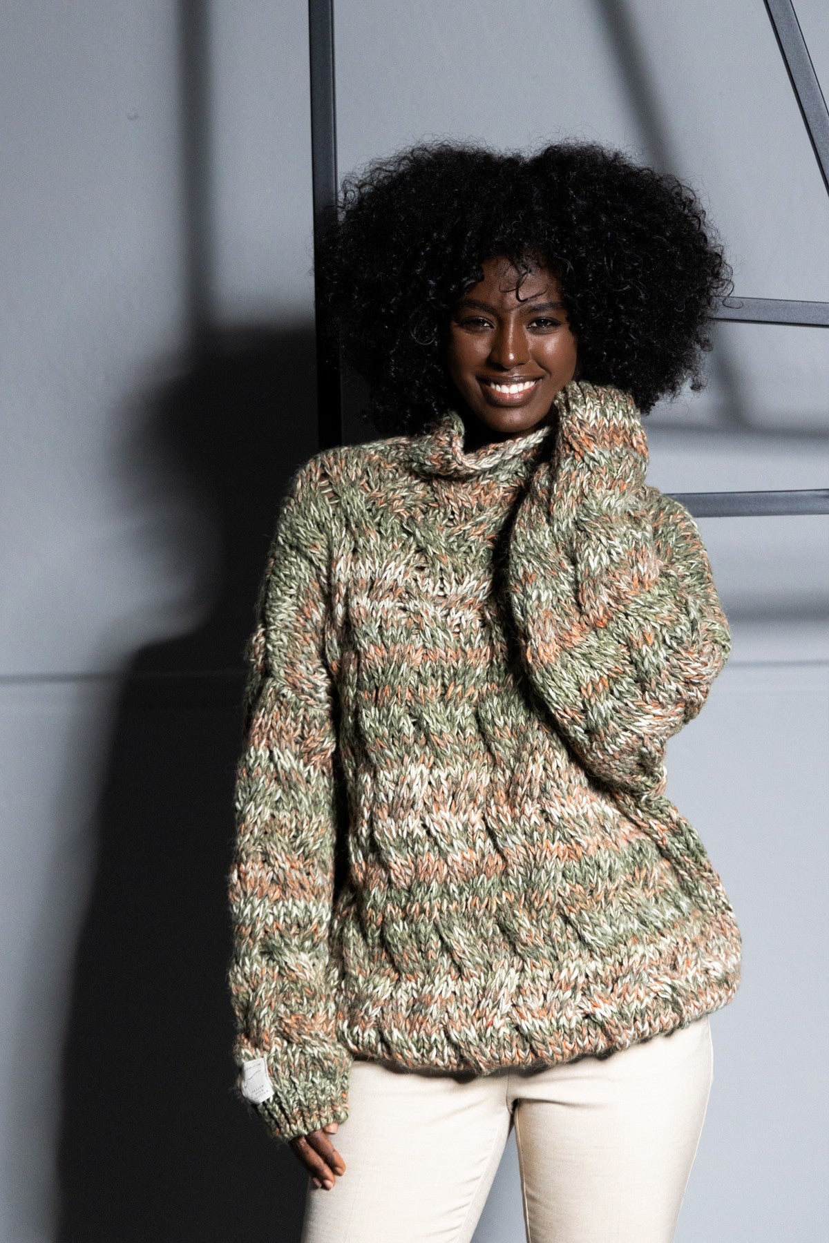 Sweter wełniany o grubym splocie zielony - 4