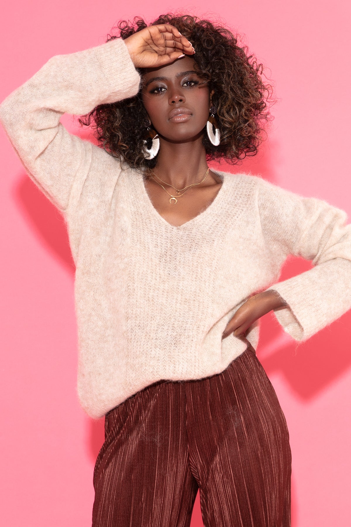 Sweter z dekoltem z wełny alpaki beżowy - 5