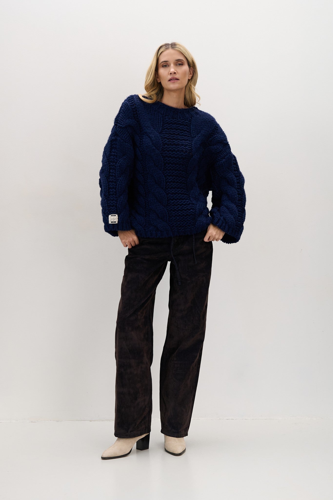 Sweter z grubymi warkoczami CHUNKY KNIT granat granatowy - 2