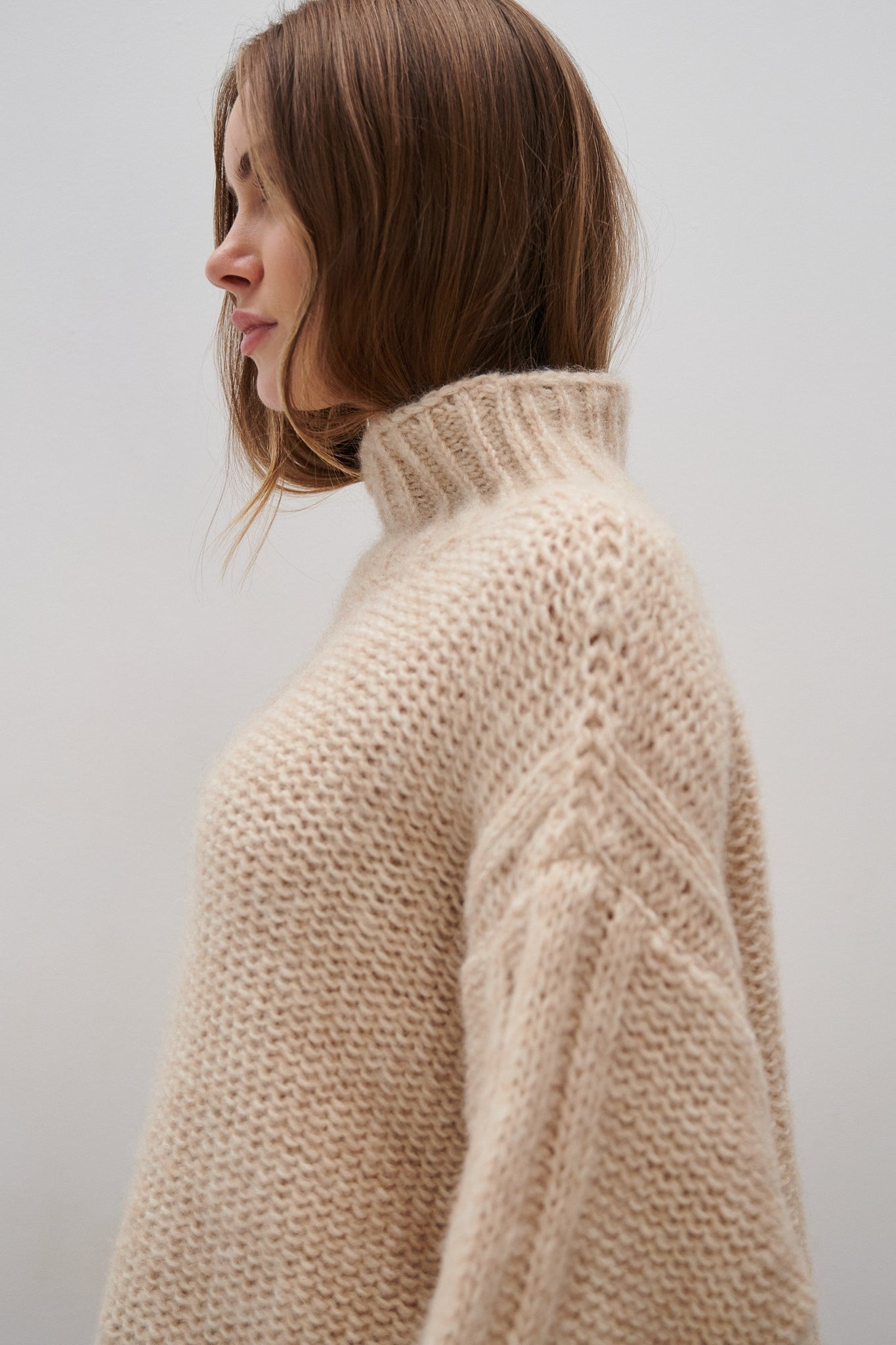 Sweter z niefarbowanej wełny alpaki i bawełny mako beżowy - 3