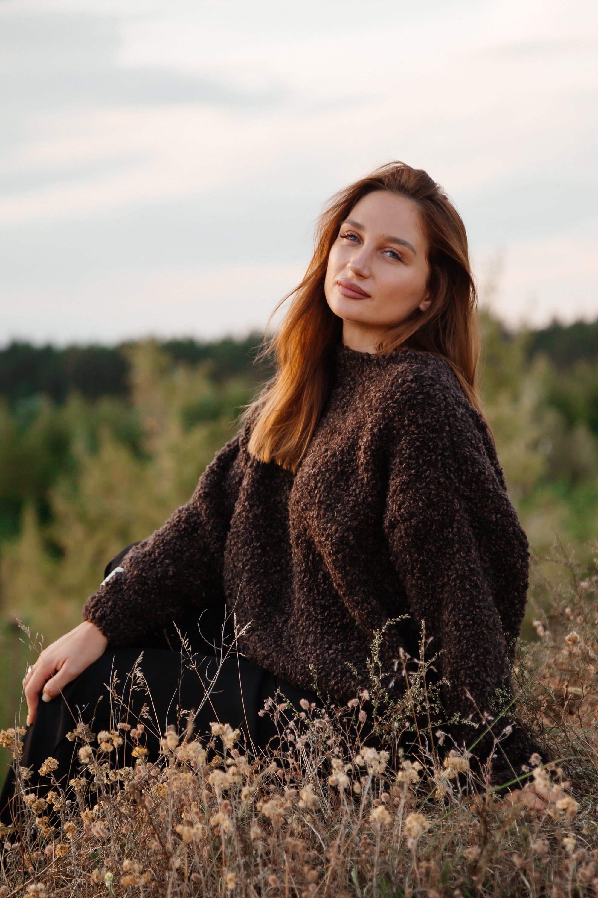 Sweter z wełny merynos Earth Dune brązowy - 1