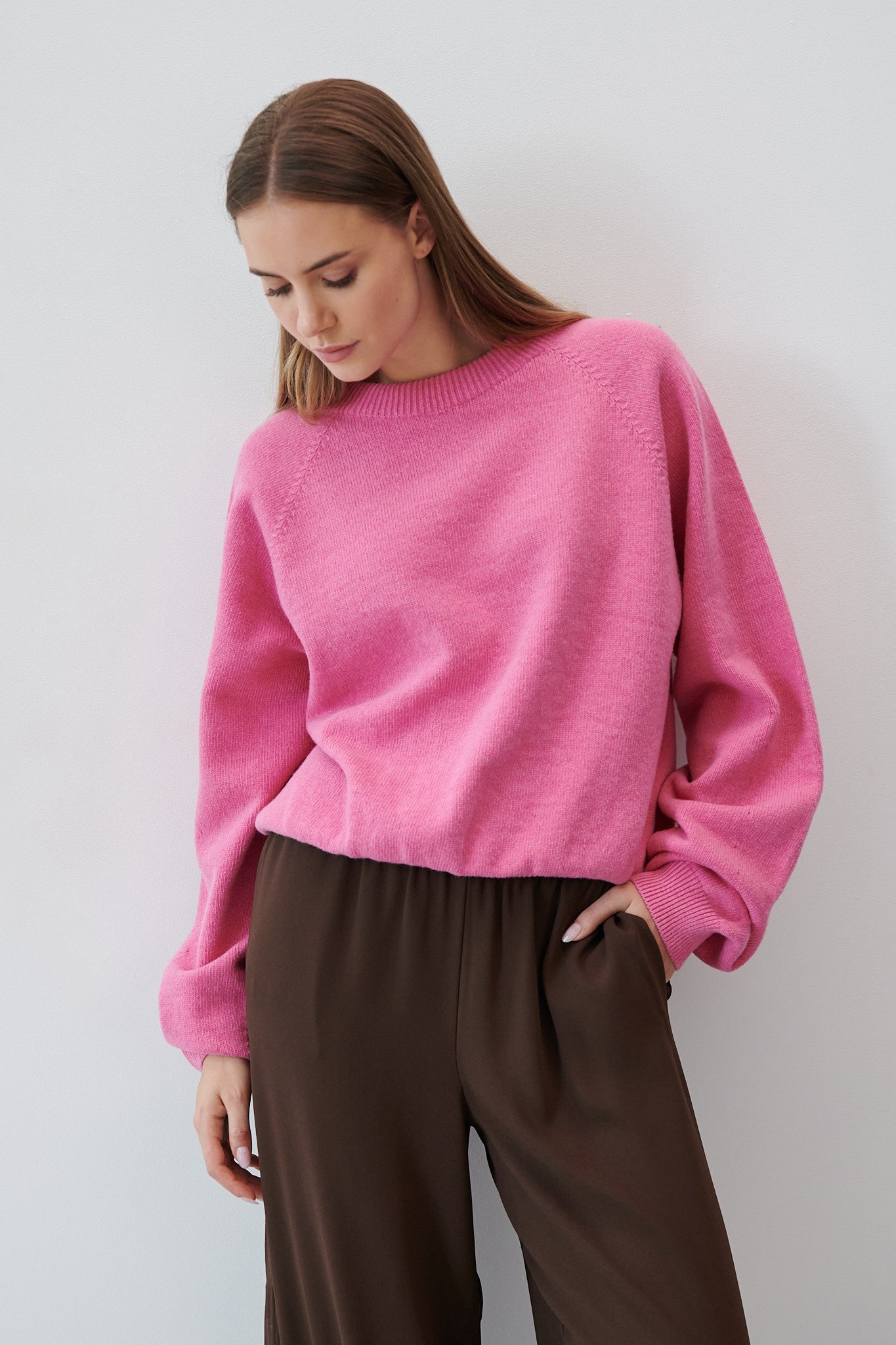 Sweter z wełny merynos różowy - 2