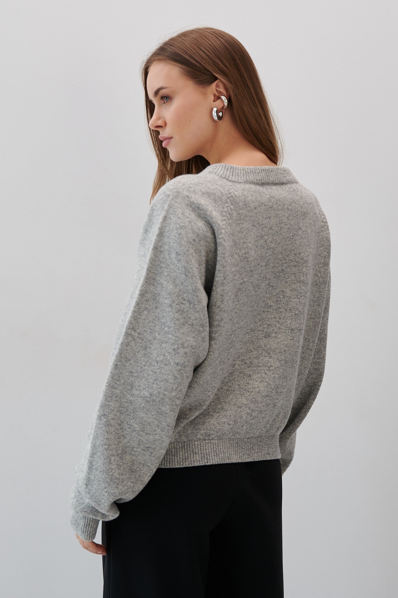 Sweter z wełny merynos szary - 5