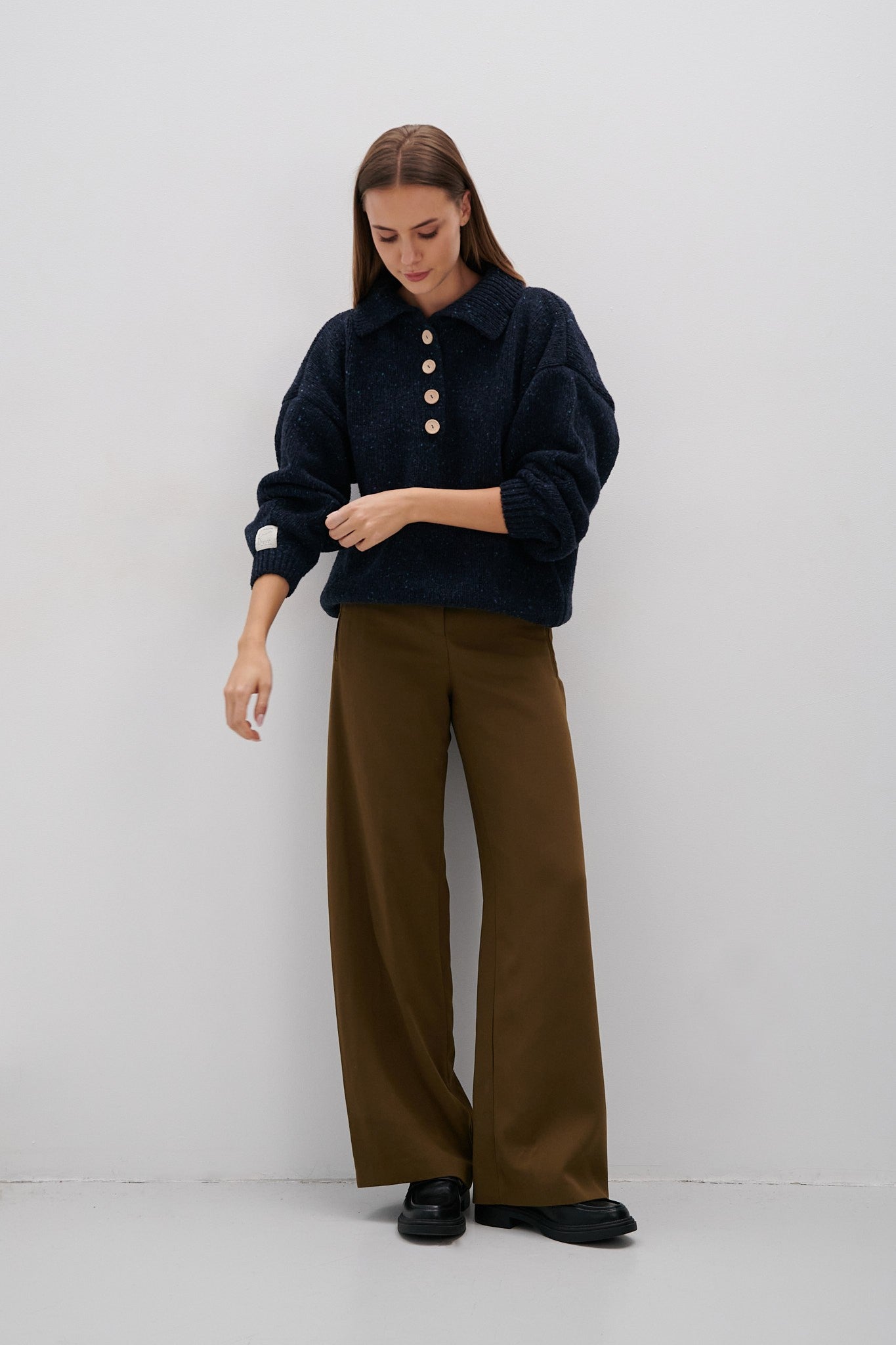 SWETER Z WEŁNY Z KOŁNIERZEM MIDNIGHT SKY granatowy - 3