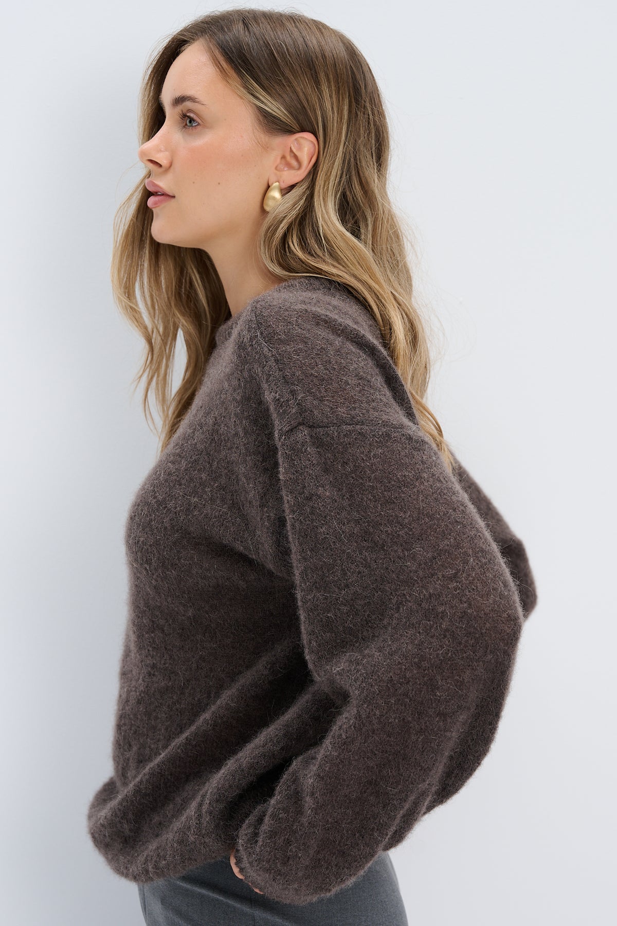 Lekki sweter z wełny alpaki Aura brązowy