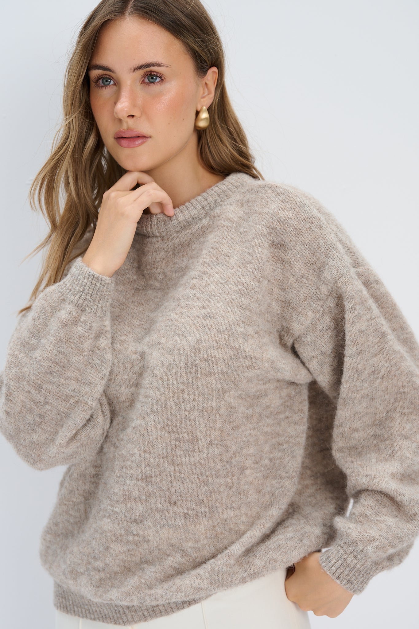 Lekki sweter z wełny alpaki Aura taupe