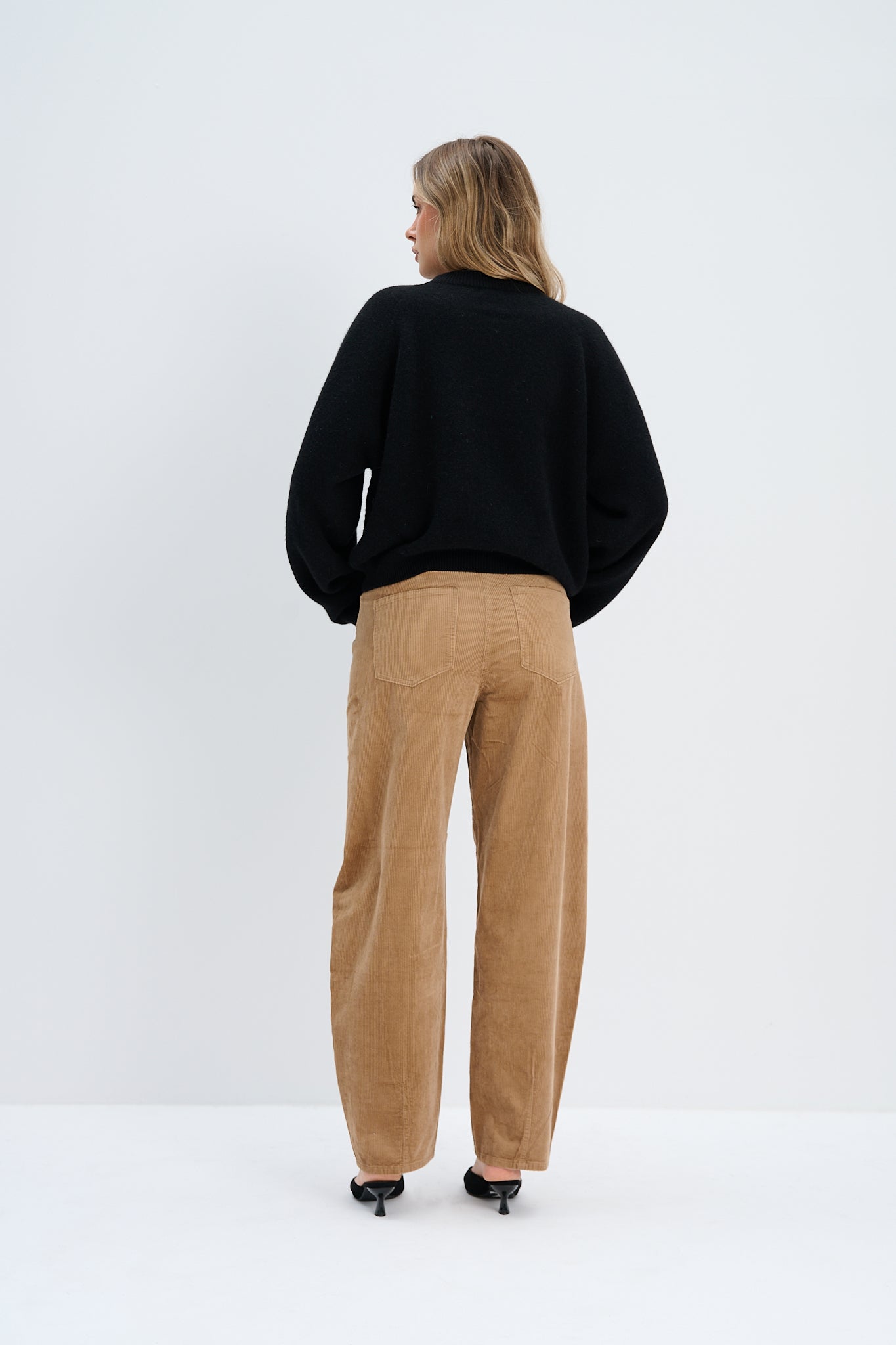 Sweter z kaszmiru Cashmere Velvet Air czarny