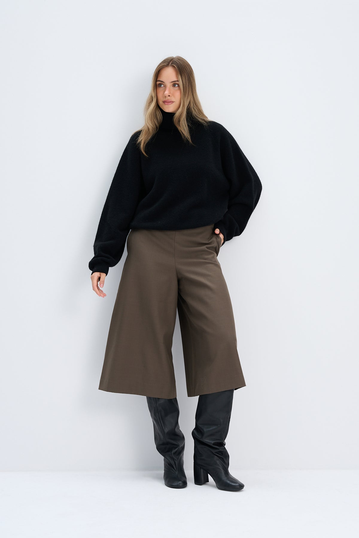 Sweter z kaszmiru z golfem CASHMERE VELVET AIR czarny