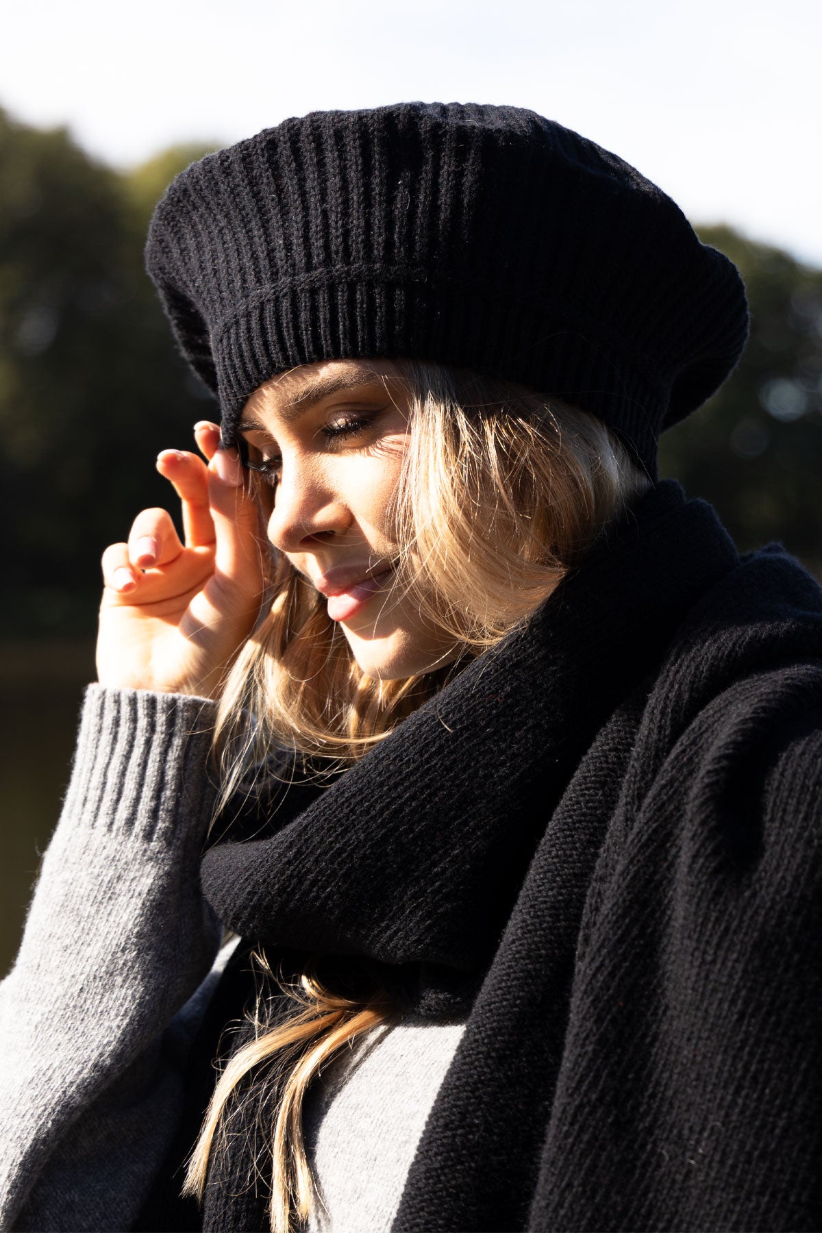 Wełniany beret czarny - 2