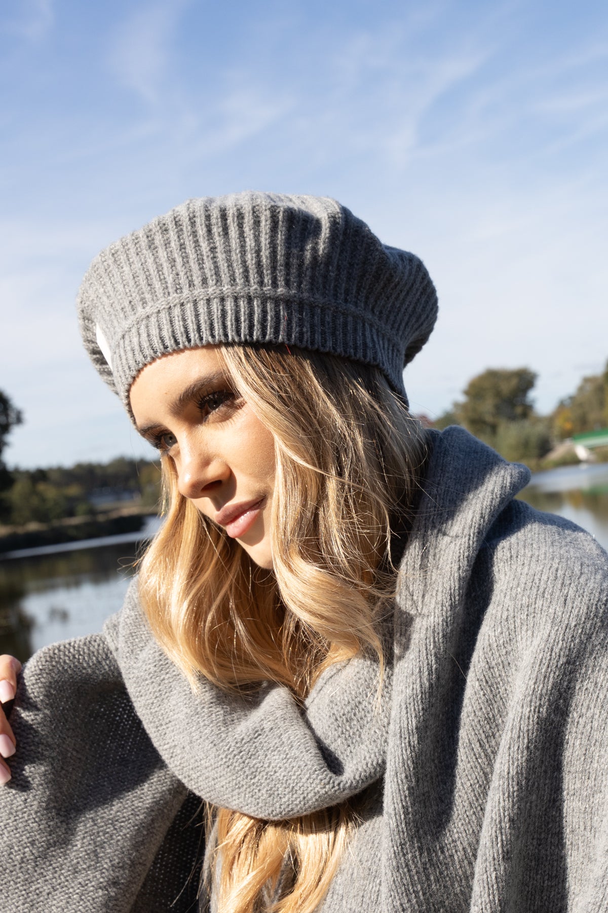 Wełniany beret szary - 2